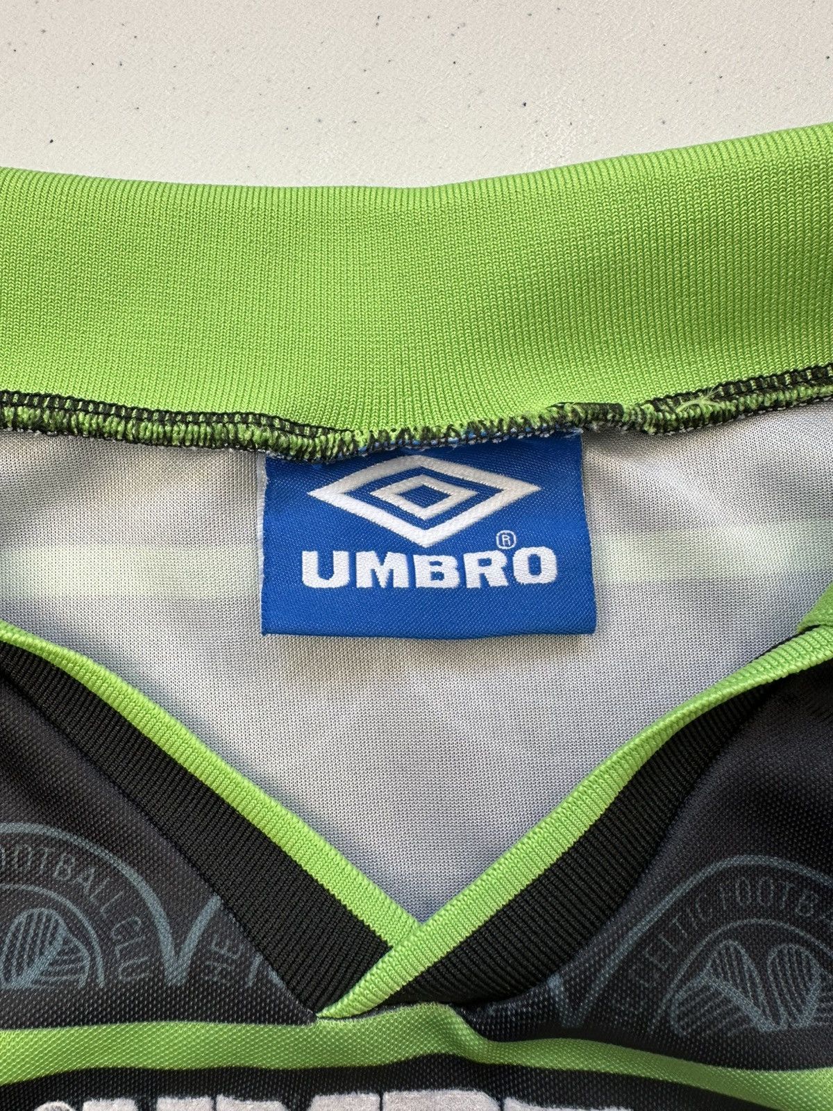 Umbro 90s Vintage Umbro Celtic National Team Jersey 1998-1990 Size US L / EU 52-54 / 3 - 6 Thumbnail