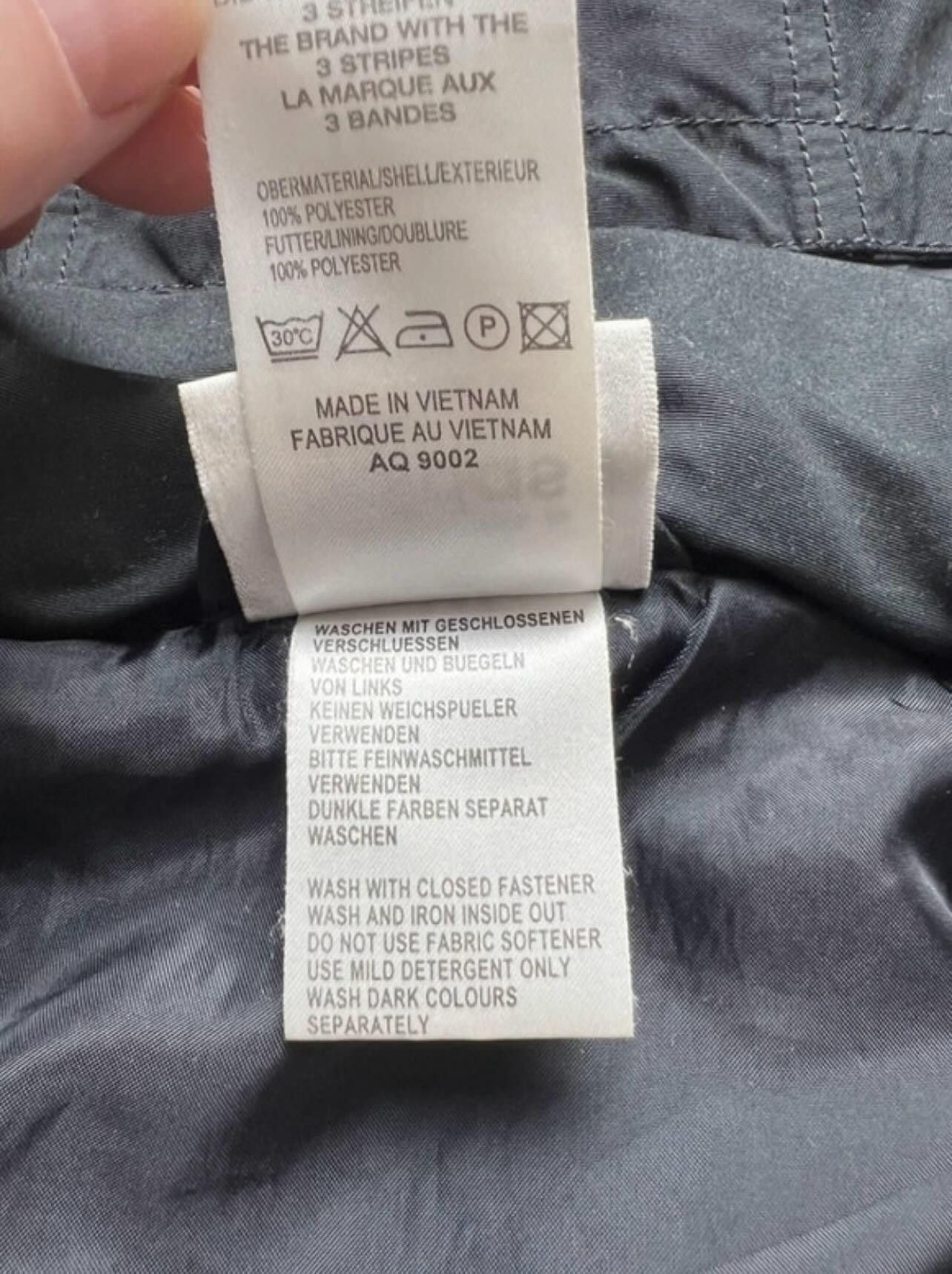 Adidas Adidas streetwear vintage jacket Size US L / EU 52-54 / 3 - 3 Thumbnail