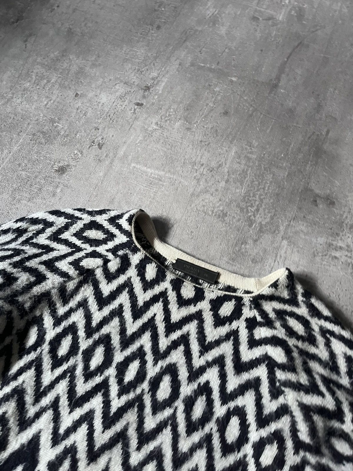 Prada Prada Wool Alpaca sweater chevron print black white Size US S / EU 44-46 / 1 - 4 Thumbnail