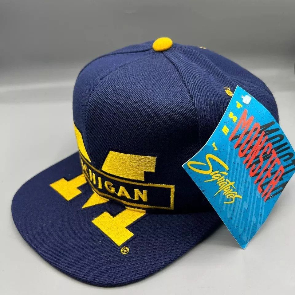 Signatures Michigan Wolverines Hat Men Signatures Snap Back Cap New Size ONE SIZE - 2 Thumbnail