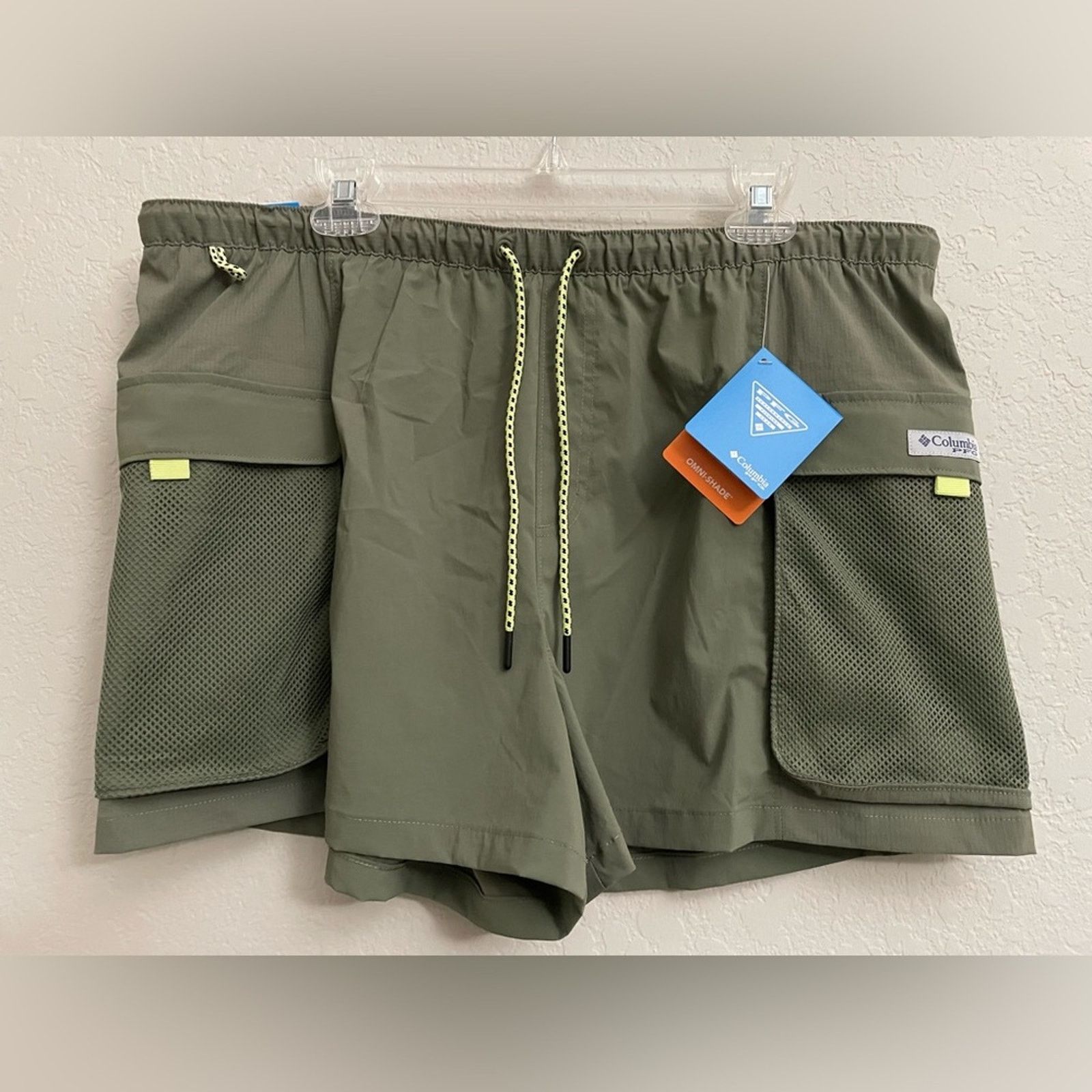 Columbia Columbia PFG Open Water Shorts 3” Omni-Shade UPF50 Womens XL Size 40" / US 18 - 1 Thumbnail