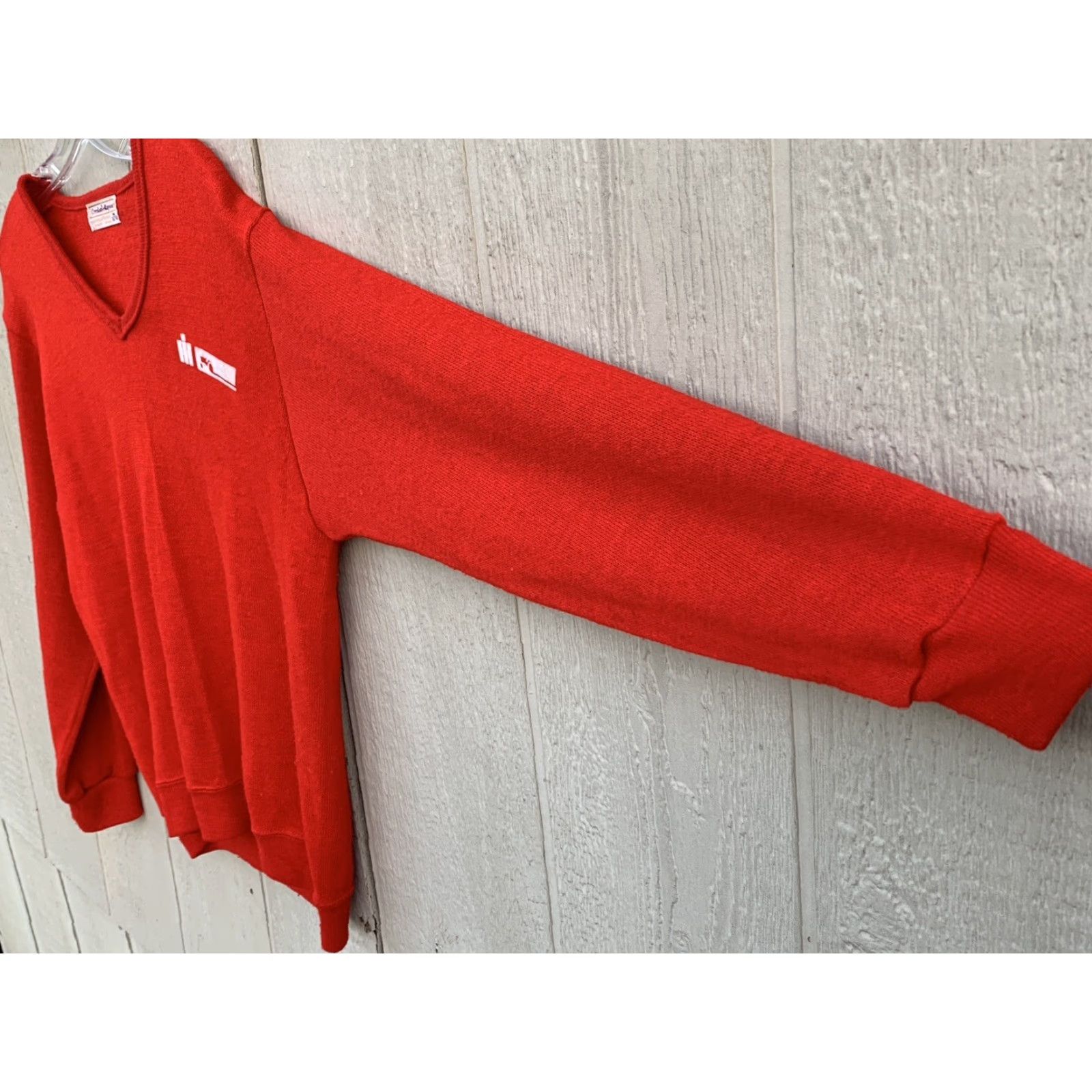 Vintage VINTAGE International Harvester V Neck Sweater Creslan And Rayon 60s 1960s M Red Rockabilly Mens Size US M / EU 48-50 / 2 - 4 Thumbnail