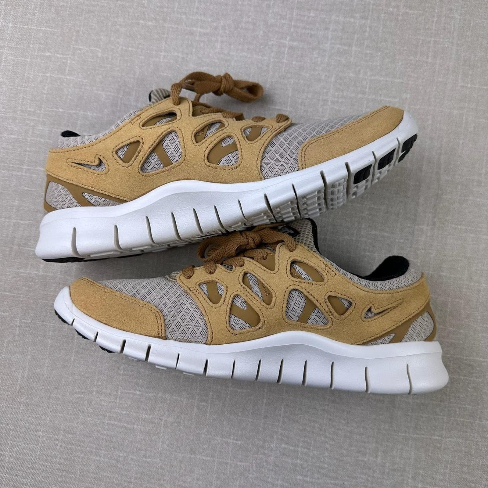 Nike 2021 Nike Free Run 2 “Beige" Women 6.5 Size US 6.5 / IT 36.5 - 3 Thumbnail