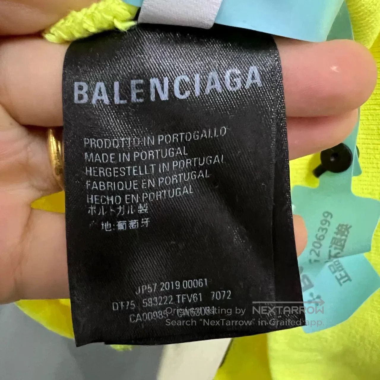 Balenciaga balenciaga neon logo print hoodie medium. Size US M / EU 48-50 / 2 - 4 Thumbnail