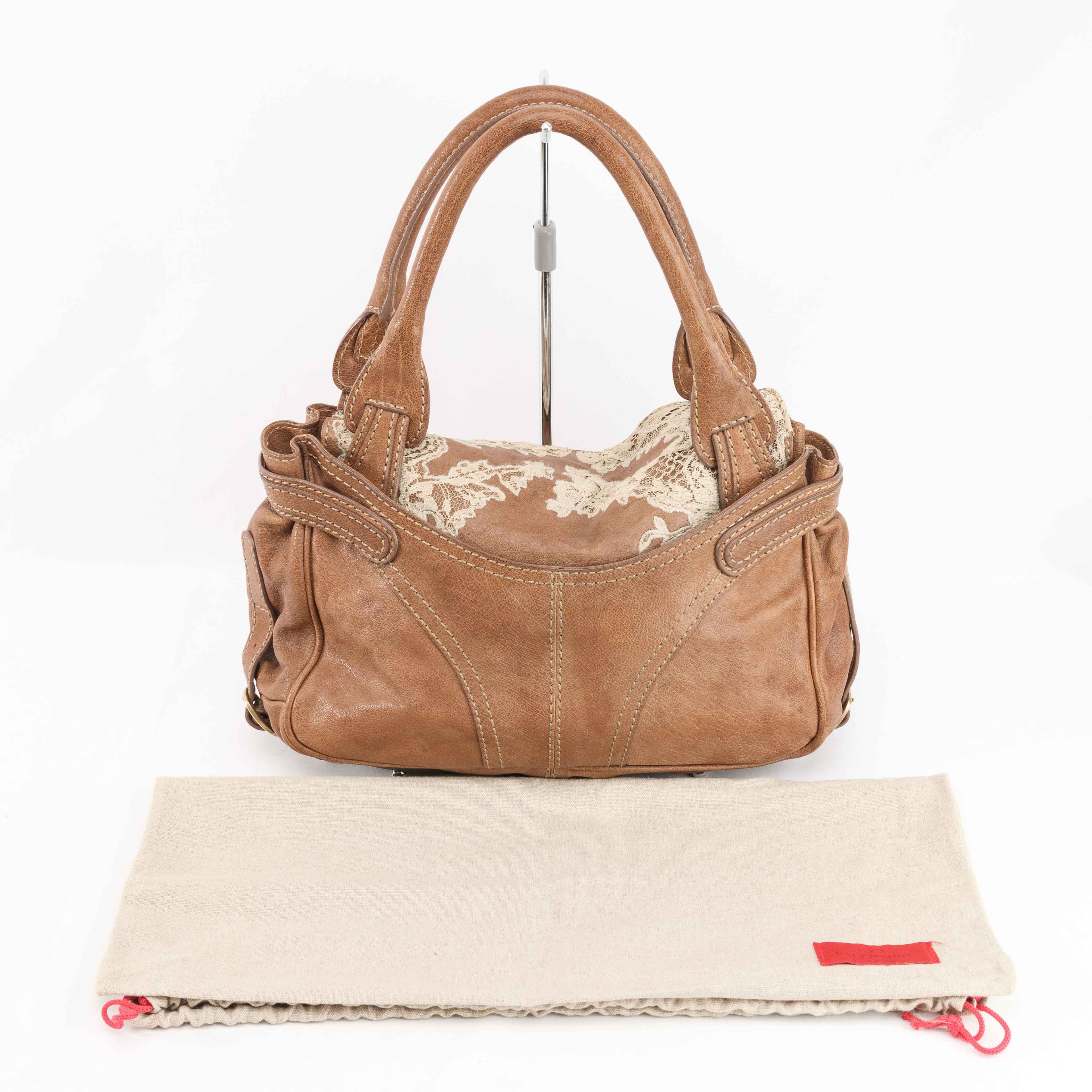 Valentino Valentino Garavani Maison Lace-Embroidered Leather Handbag Size ONE SIZE - 22 Thumbnail