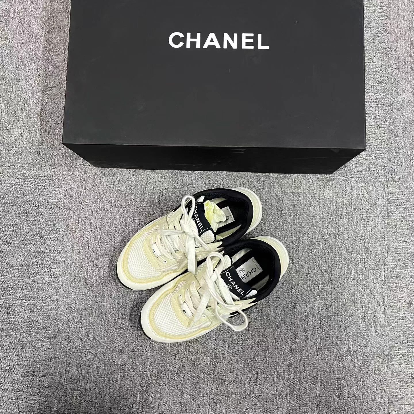 Chanel Chanel Ivory Black White Panda Low-Top Trainers 35 Size US 4 / IT 34 - 1 Thumbnail