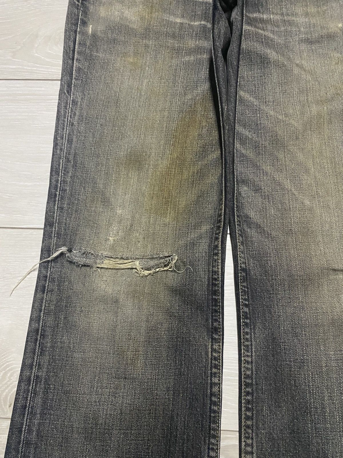 Levi's Vtg Levis 507 Y2K Sanforized Black Distressed Flare Jeans Size US 30 / EU 46 - 7 Thumbnail