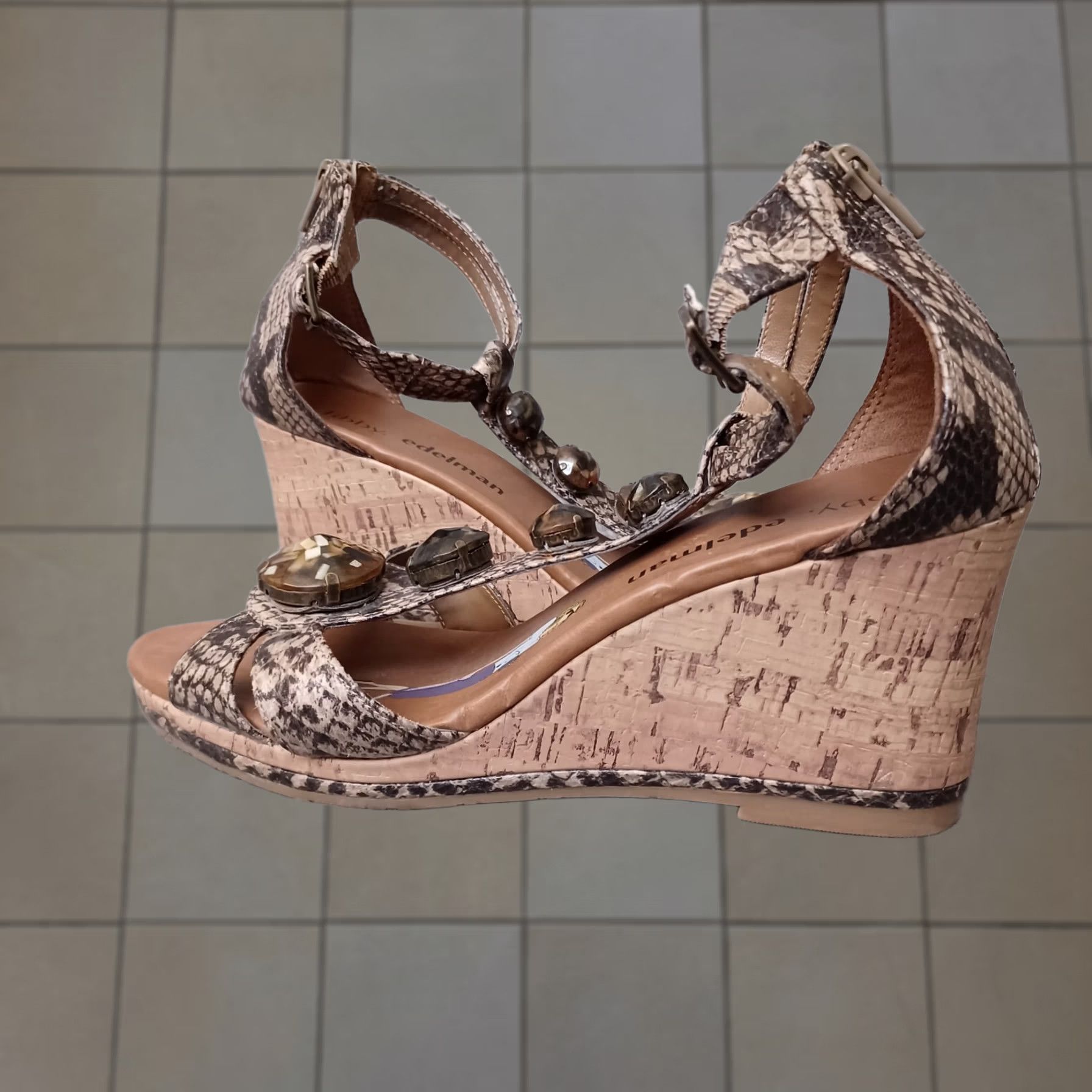 Skin Libby Edelman Sandals Women 8.5 W Beige Brown Faux Snake Skin Wedge Ankle Strap Size US 9 / IT 39 - 1 Thumbnail