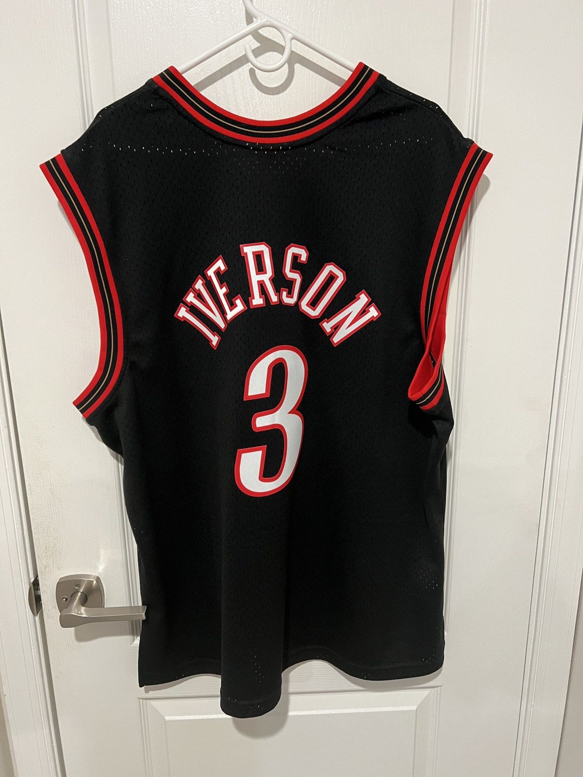Mitchell & Ness Allen Iverson 76ers jersey black Size US XXL / EU 58 / 5 - 2 Thumbnail