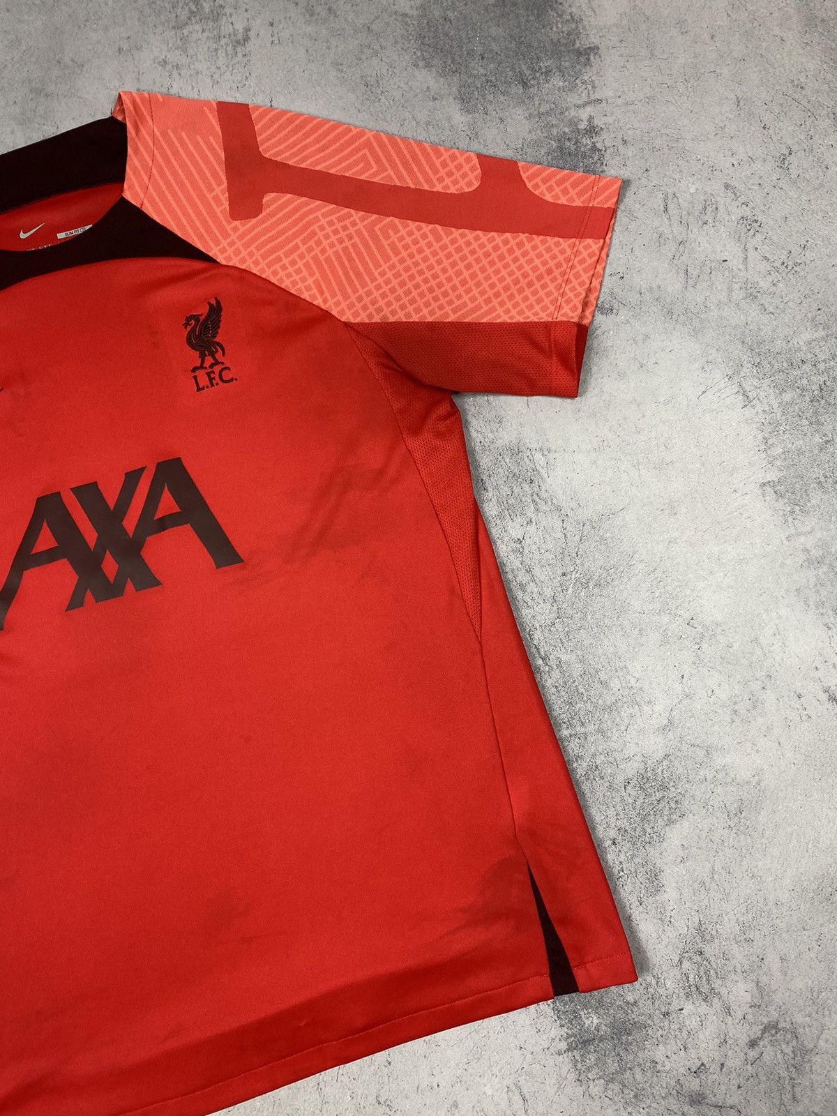 Nike Nike Liverpool 2022 2023 Training Shirt Soccer Jersey Size US L / EU 52-54 / 3 - 4 Thumbnail