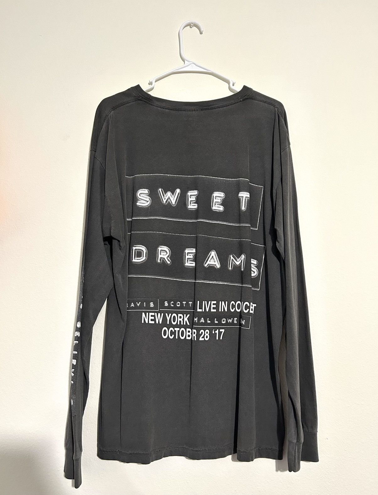 Travis Scott Travis Scott x Texas Chainsaw Massacre 2017 NYC HW Show L/S Size US L / EU 52-54 / 3 - 2 Thumbnail