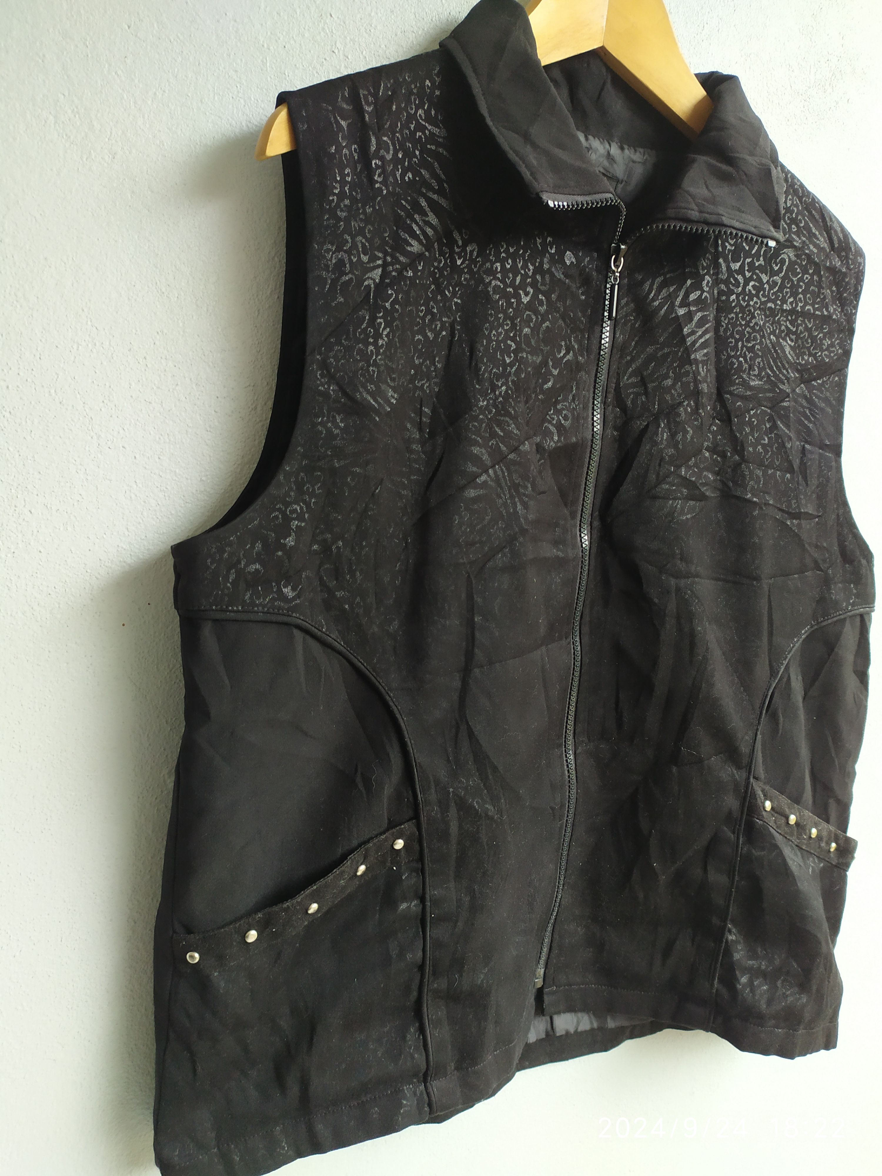 20471120 × If Six Was Nine × Japanese Brand Rose Fashion black Vest jacket Size US L / EU 52-54 / 3 - 7 Thumbnail