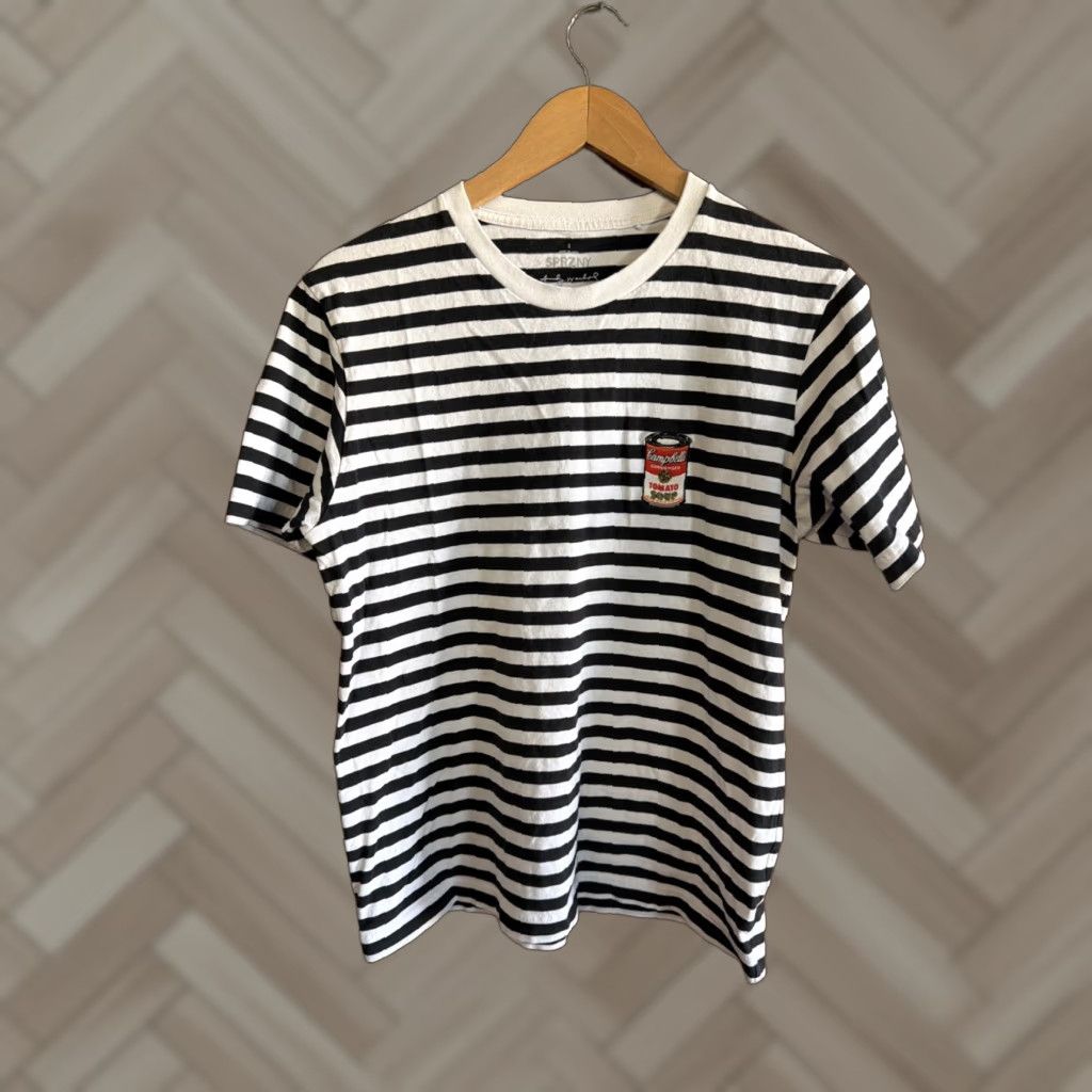Uniqlo VINTAGE Uniqlo T-Shirt Campbells Tomato Soup Can Patch Men’s S Black & White Warhol 60s Pop Art Tomato Soup Can Shirt Mens Size US S / EU 44-46 / 1 - 1 Thumbnail