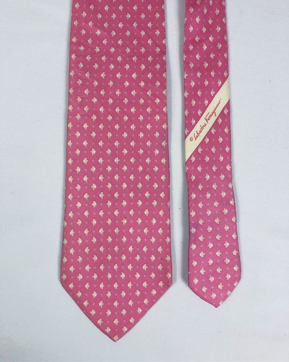 Salvatore Ferragamo Rare Vintage Salvatore Ferragamo Fish Motive Silk Tie Size ONE SIZE - 3 Thumbnail
