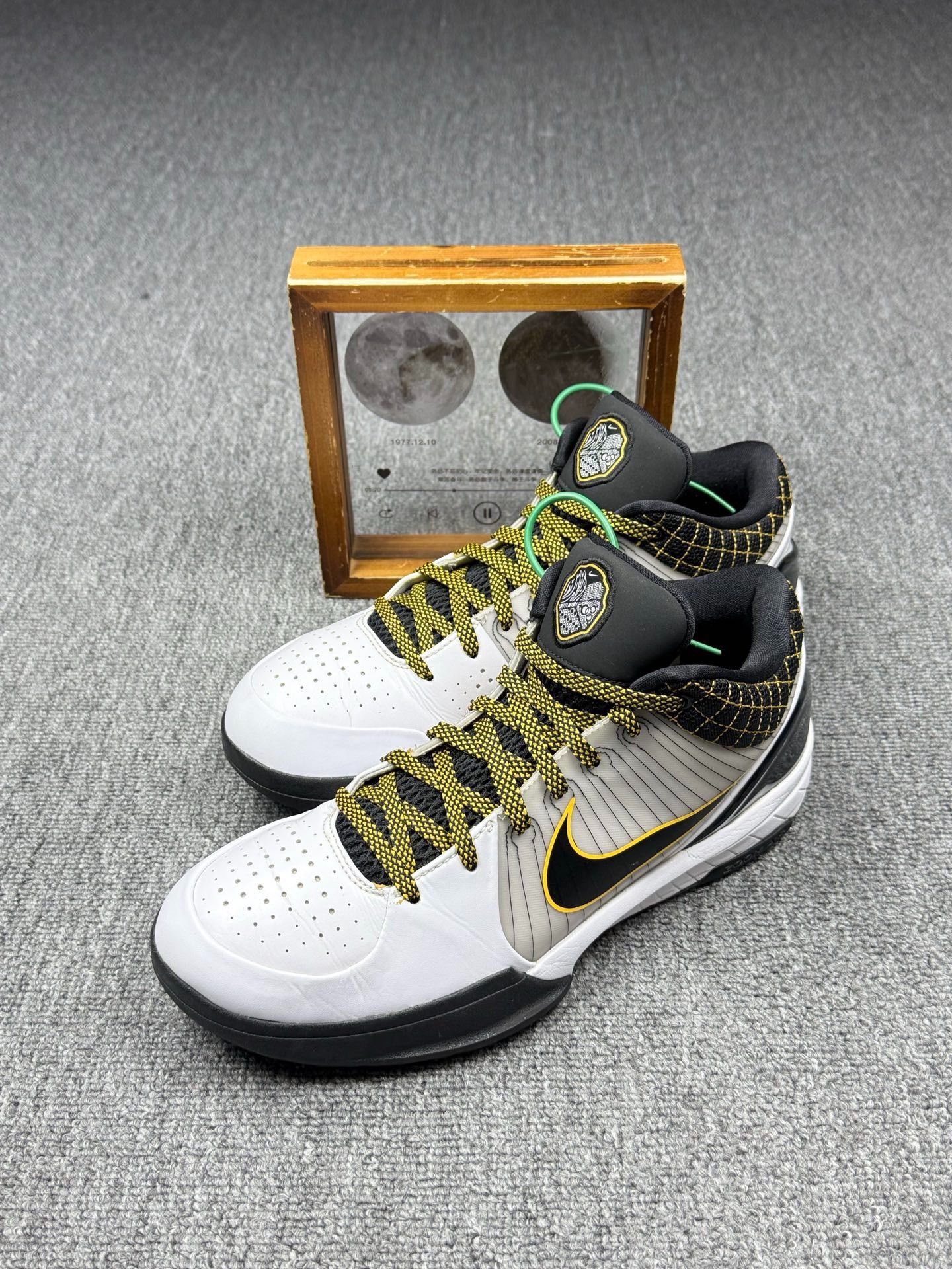 Nike Nike KOBE4 Black Lowtop Sneakers 9 Men Size US 9 / EU 42 - 1 Thumbnail