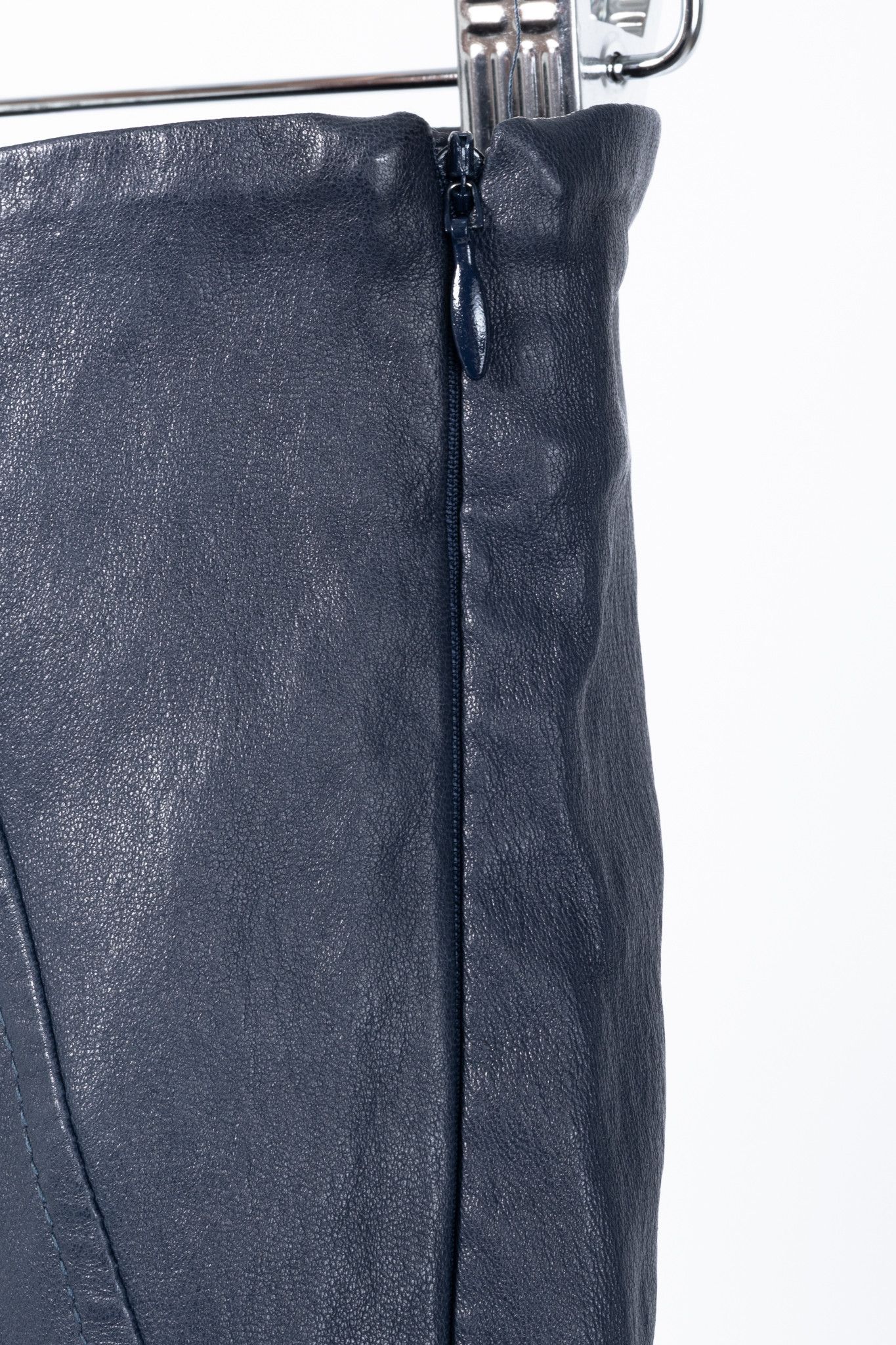 Brunello Cucinelli Brunello Cucinelli AW/15 Navy Stretch-Nappa Leather Leggings Size 27" / US 4 / IT 40 - 8 Thumbnail