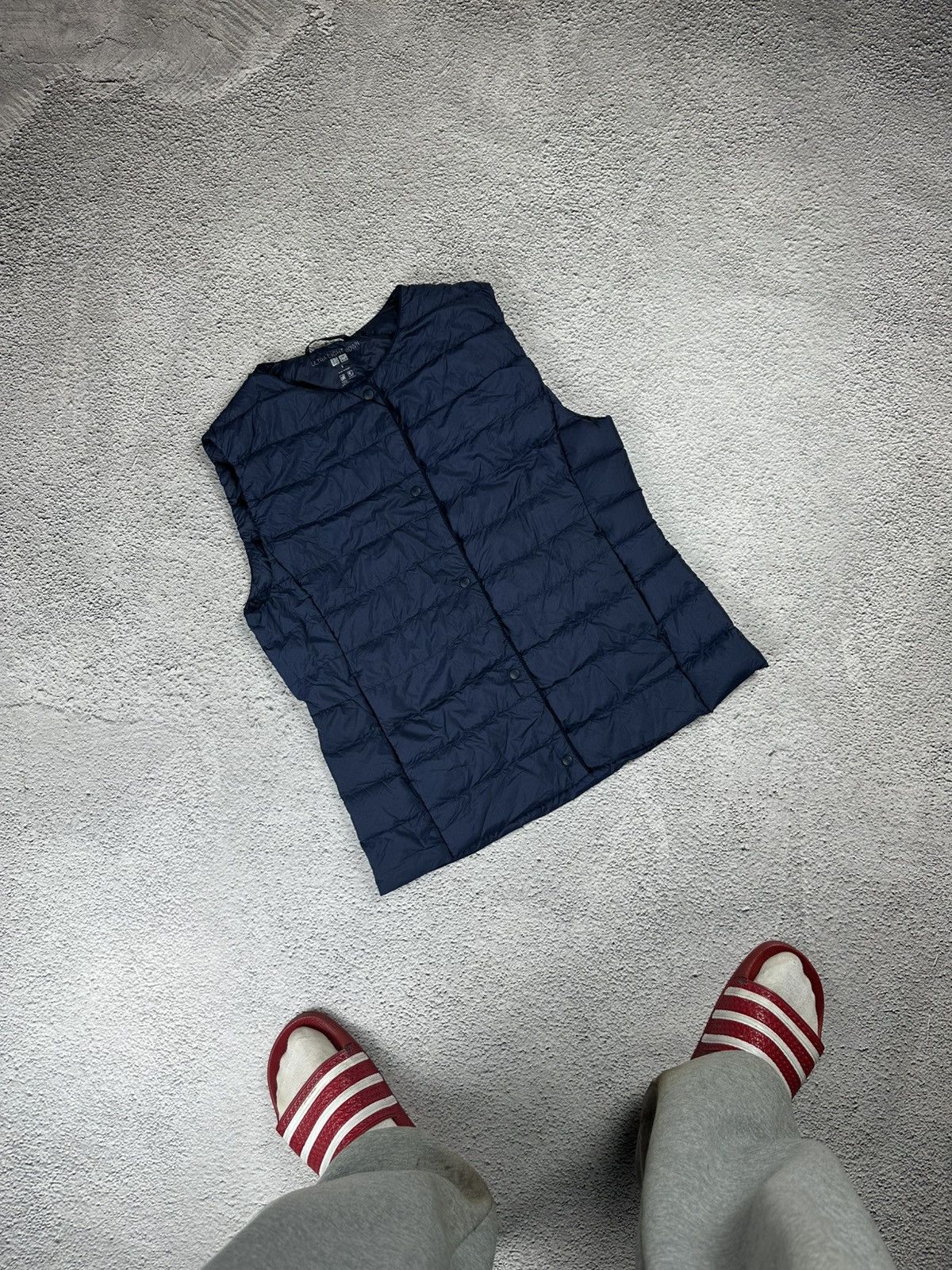 Uniqlo Uniqlo Ultra Light Down Vest Y2K Logo Size S / US 4 / IT 40 - 2 Thumbnail