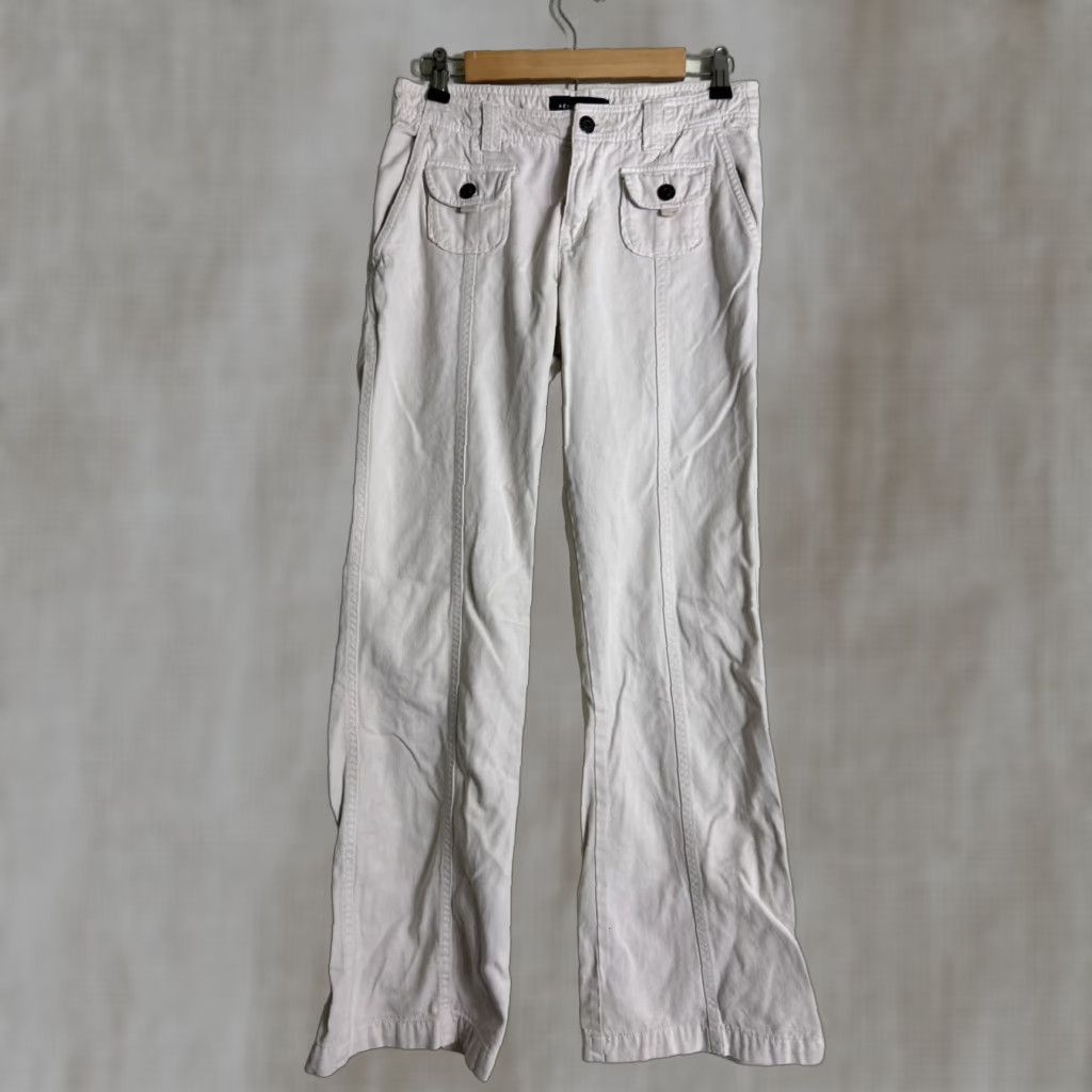 Vintage Aéropostale Pants Womens 4 White Low Rise Flare Front Flap Pocket 30x32 Denim, Khakis, Pockets, Zip Closure, Casual, Regular, White, Womens Size 27" / US 4 / IT 40 - 1 Thumbnail