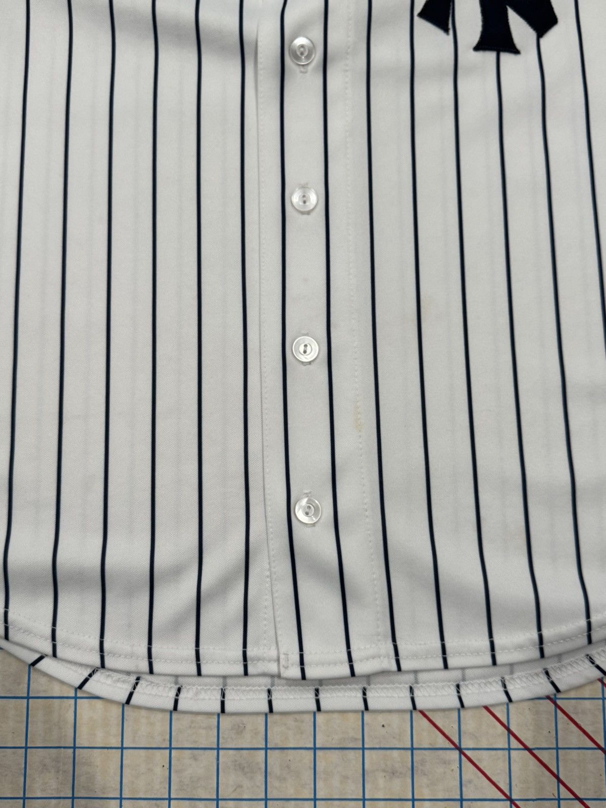 Majestic Vintage Majestic New York Yankees Youth Size Large USA Made Size US S / EU 44-46 / 1 - 4 Thumbnail