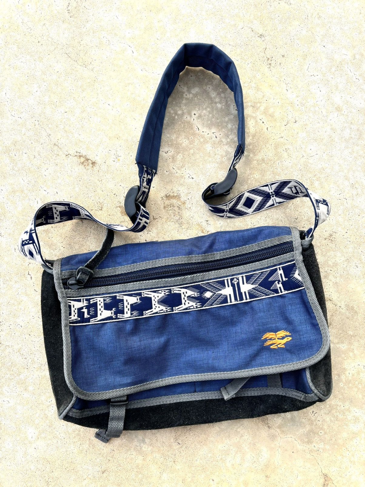 CABANE de ZUCCa Rare Zucca By Issey Miyake Messenger Crossbody Bag Size ONE SIZE - 1 Thumbnail