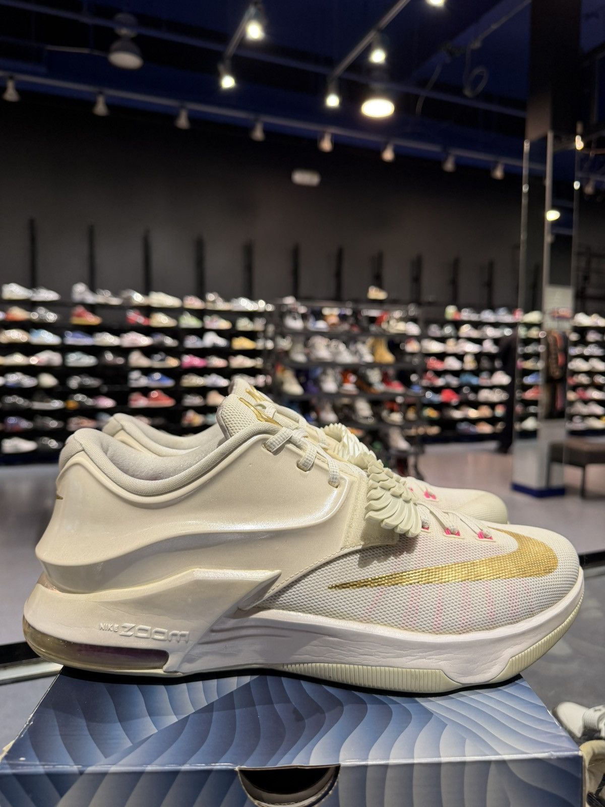 Nike Size 12 - Nike KD 7 Aunt Pearl White Size US 12 / EU 45 - 3 Thumbnail