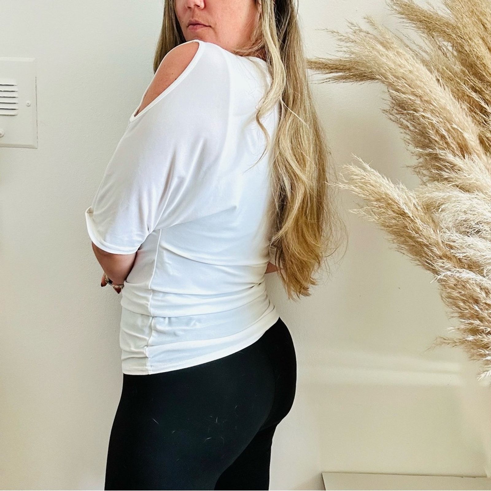 Joseph Ribkoff JOSEPH RIBKOFF White Ruche Cold Shoulder Blouse Shirt Top Size M / US 6-8 / IT 42-44 - 2 Thumbnail