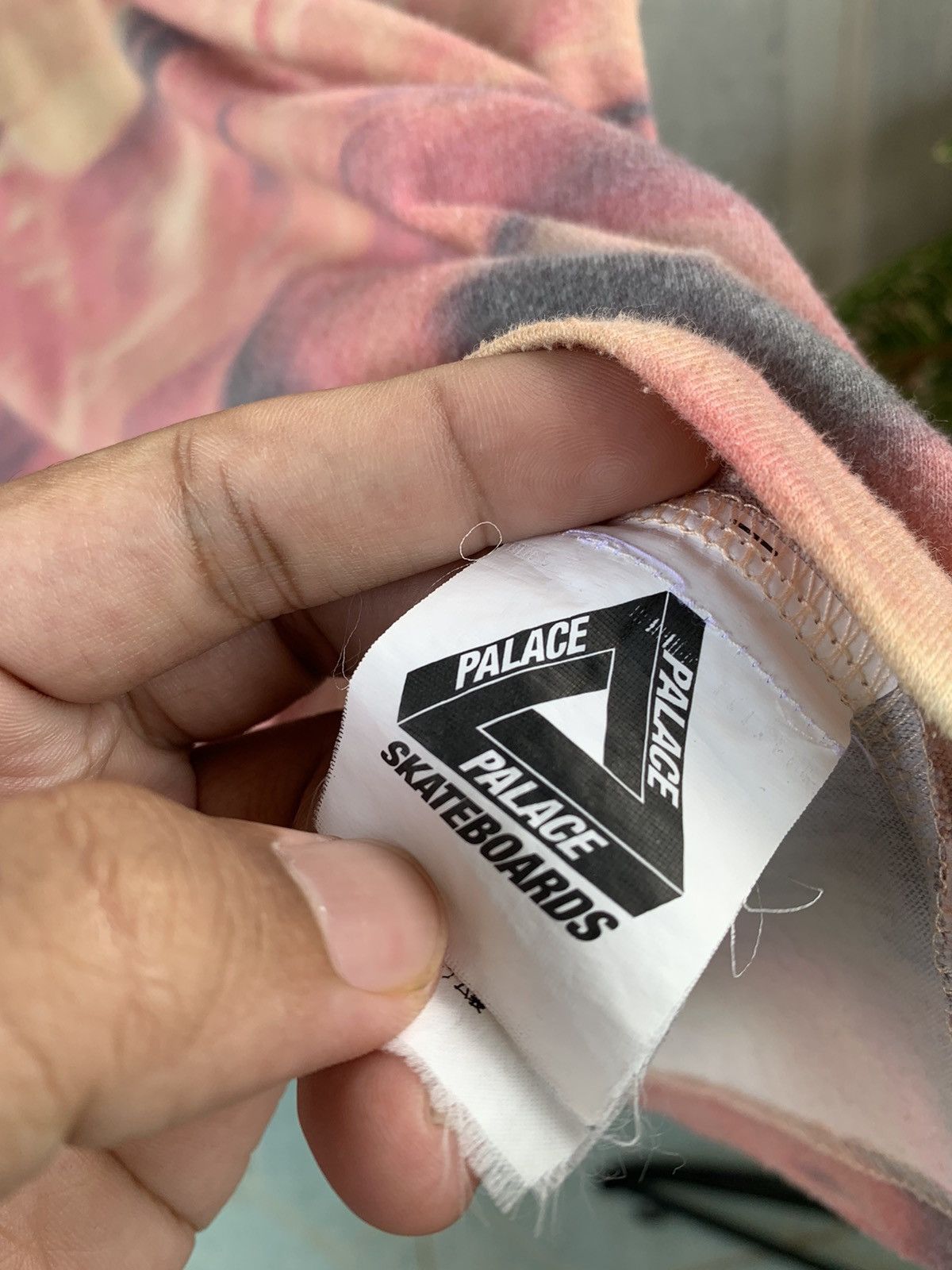 Palace Palace Blurry Flower Tee Size US L / EU 52-54 / 3 - 5 Thumbnail