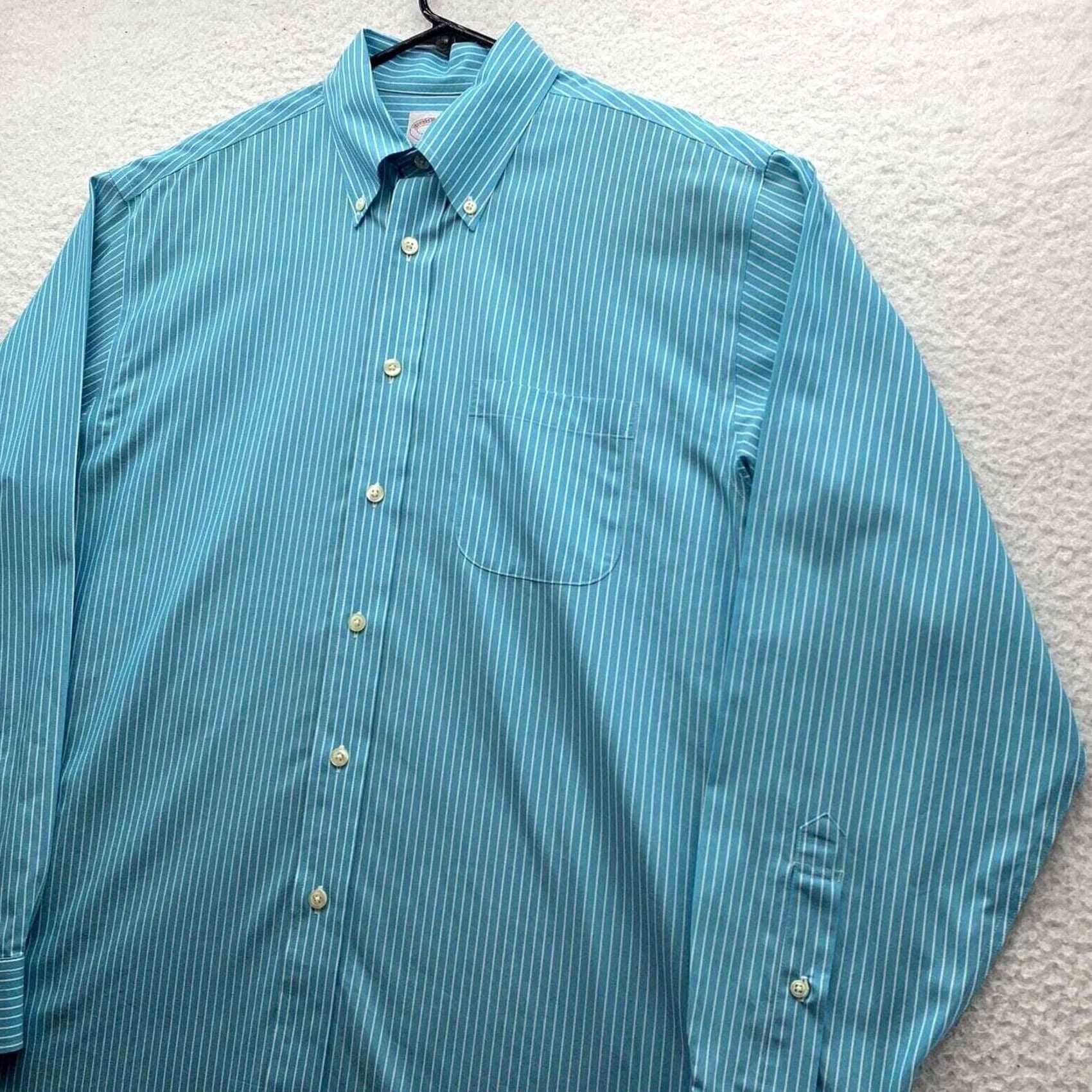 Brooks Brothers Brooks Brothers Button Up Shirt Mens Medium Non Iron Blue White Preppy Dad 346 Size US M / EU 48-50 / 2 - 3 Thumbnail