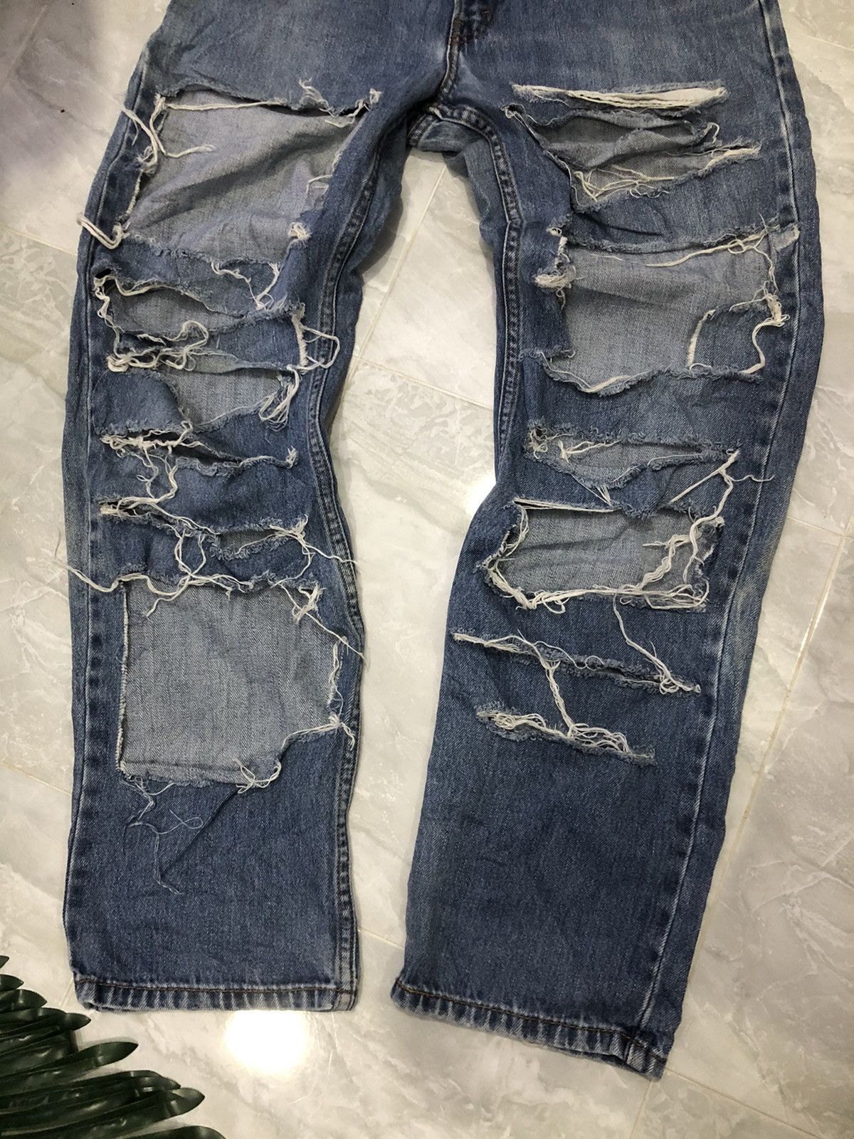 Levi's Vtg. Levi’s 550 Distressed Custom Ripped Jeans - One of One Size US 31 - 3 Thumbnail