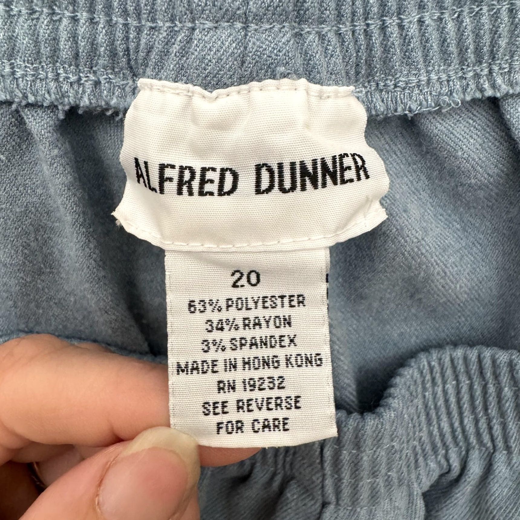 Vintage VINTAGE Alfred Dunner Pants 20 Blue Chambray High Rise 80s 90s Mom Jeans Pockets Size 42" / US 20 - 6 Thumbnail