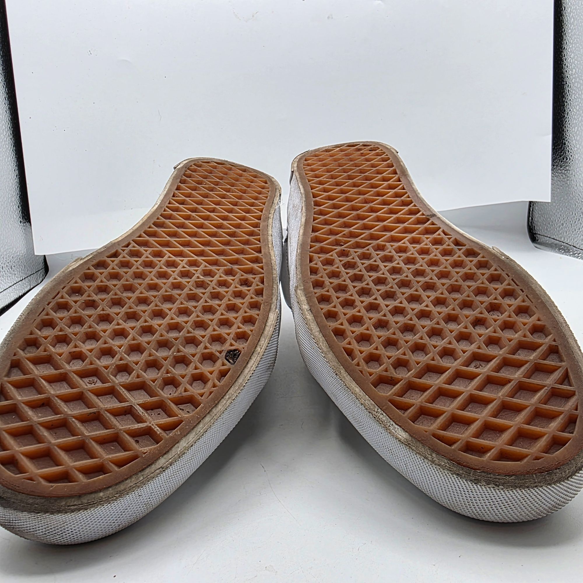 Vans Vans Knu Skool Womens 9.5 Triple White Leather Skate Shoes D Size US 9.5 / IT 39.5 - 11 Thumbnail