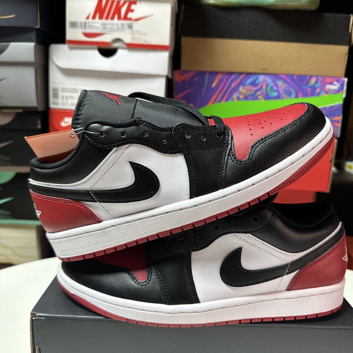 Nike New 553558-161 Mens Air Jordan Retro 1 Low Bred Toe 2.0 Size US 10 / EU 43 - 2 Thumbnail