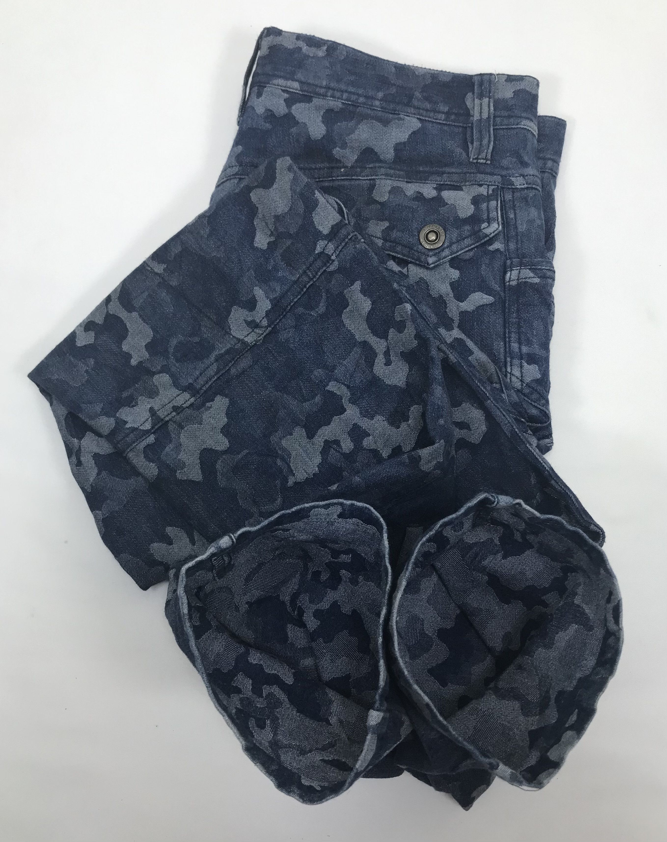 In The Attic Vintage In The Attic Camo Design Multi Pocket Cargo Jeans Size US 34 / EU 50 - 15 Thumbnail