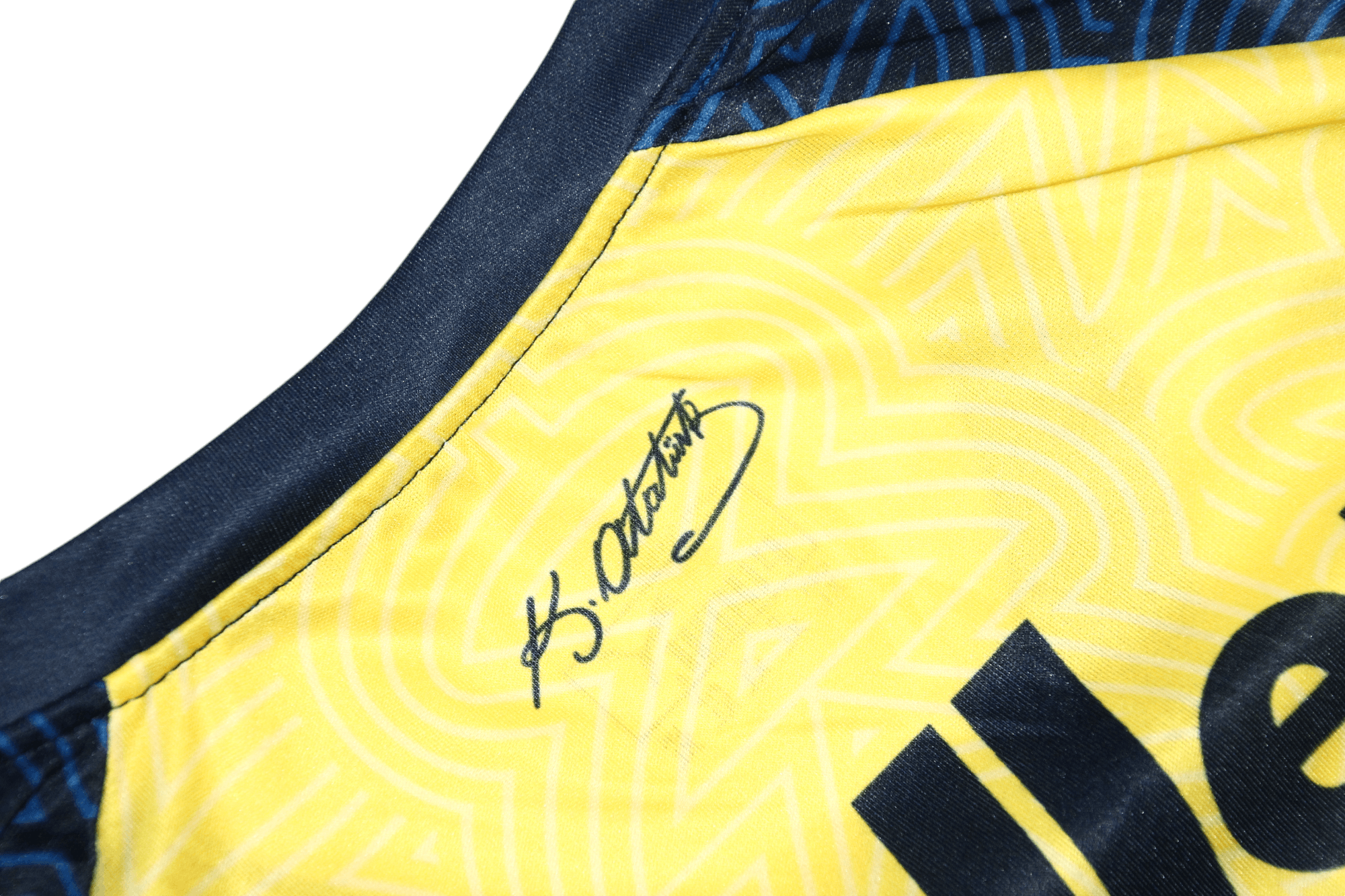 Puma KEMAL ATATÜRK Signatured Fenerbahce SK by Puma Jersey Size US XL / EU 56 / 4 - 11 Thumbnail