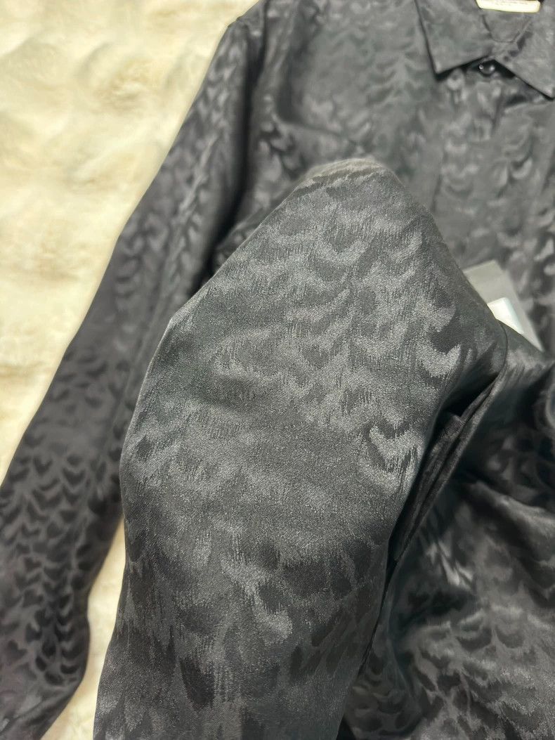 Yves Saint Laurent saint laurent size 39 Dark panther print silk shirt 2501-Ne Size US M / EU 48-50 / 2 - 4 Thumbnail