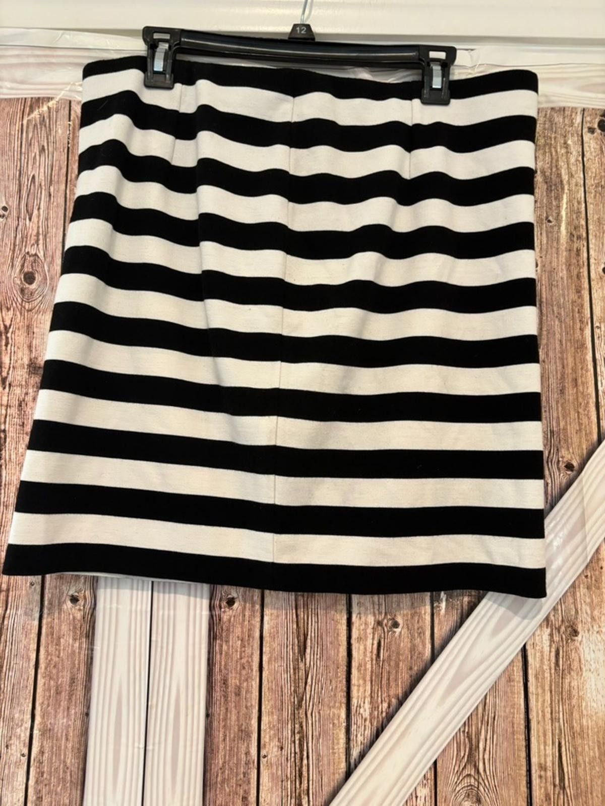 Vince Womens sz 12 Vince Comuto black and white skirt #277 Size 34" / US 12 / IT 48 - 1 Thumbnail