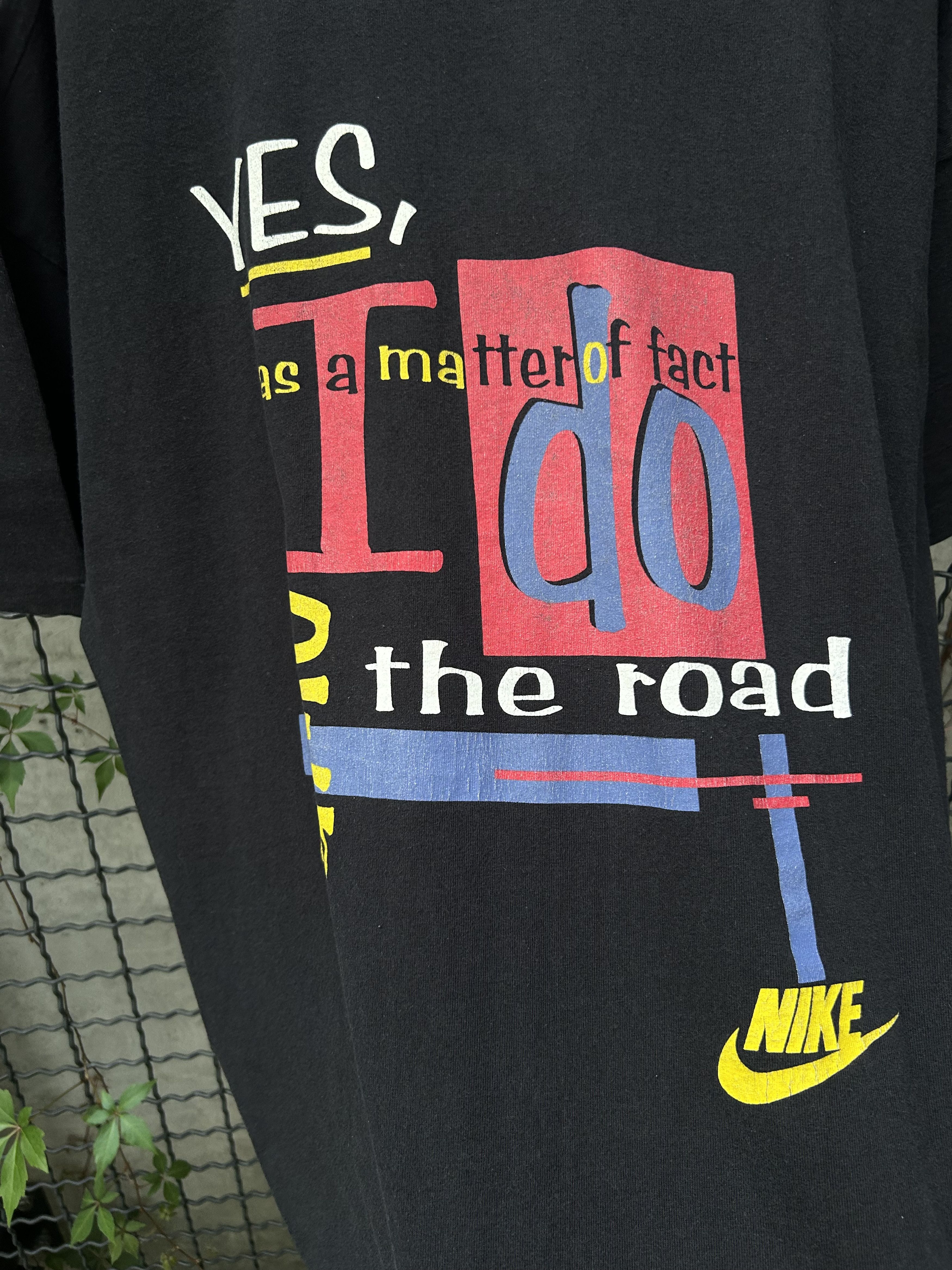 Nike Vintage 90s Nike Streetwear Graphic T-shirt Size US L / EU 52-54 / 3 - 12 Thumbnail