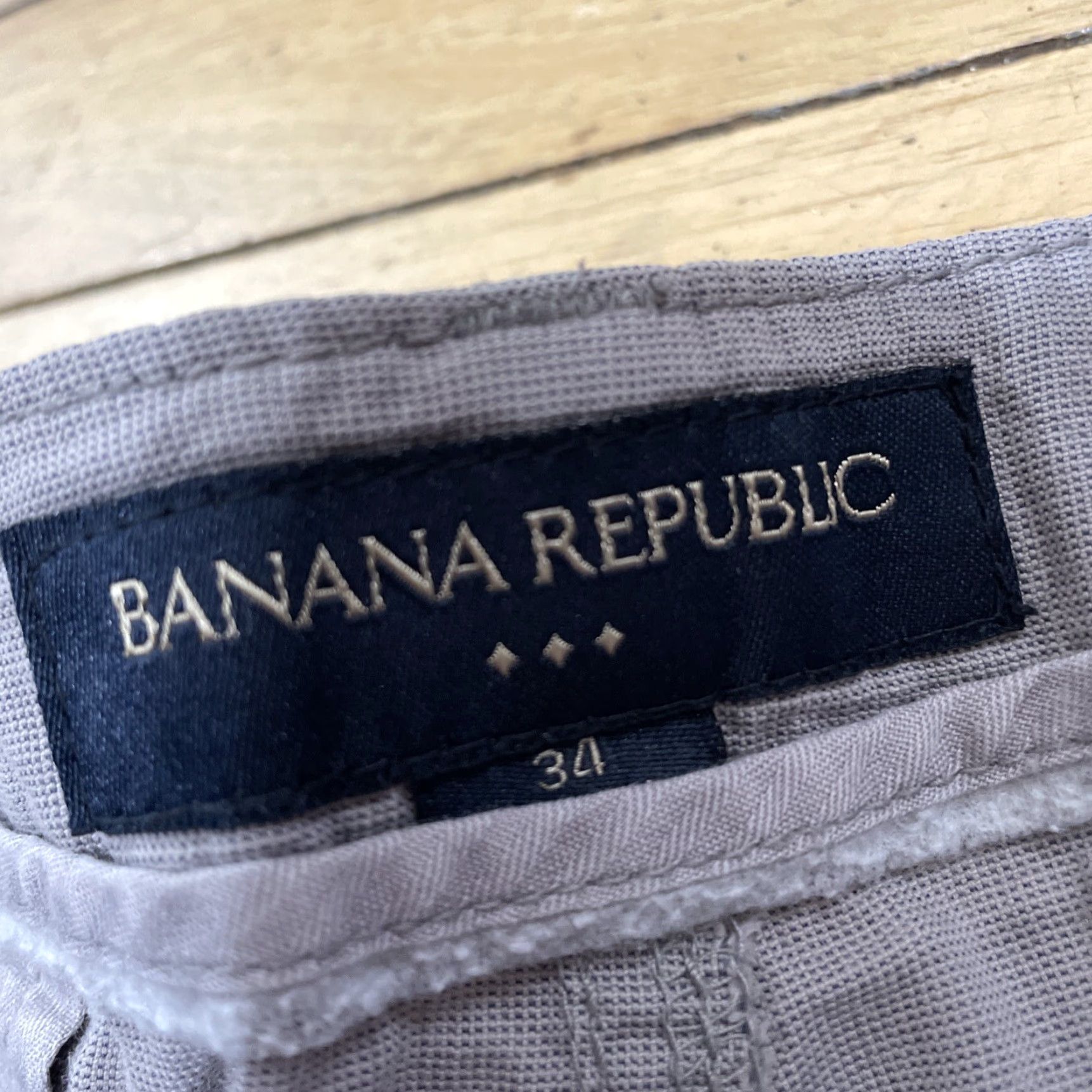 Banana Republic BANANA REPUBLIC Lightweight Cargo Shorts Men 34 Gray Outdoor Casual 34x10 Cotton Polyester Zip Pocket Regular Rise 10in Check 90s? Size US 34 / EU 50 - 3 Thumbnail