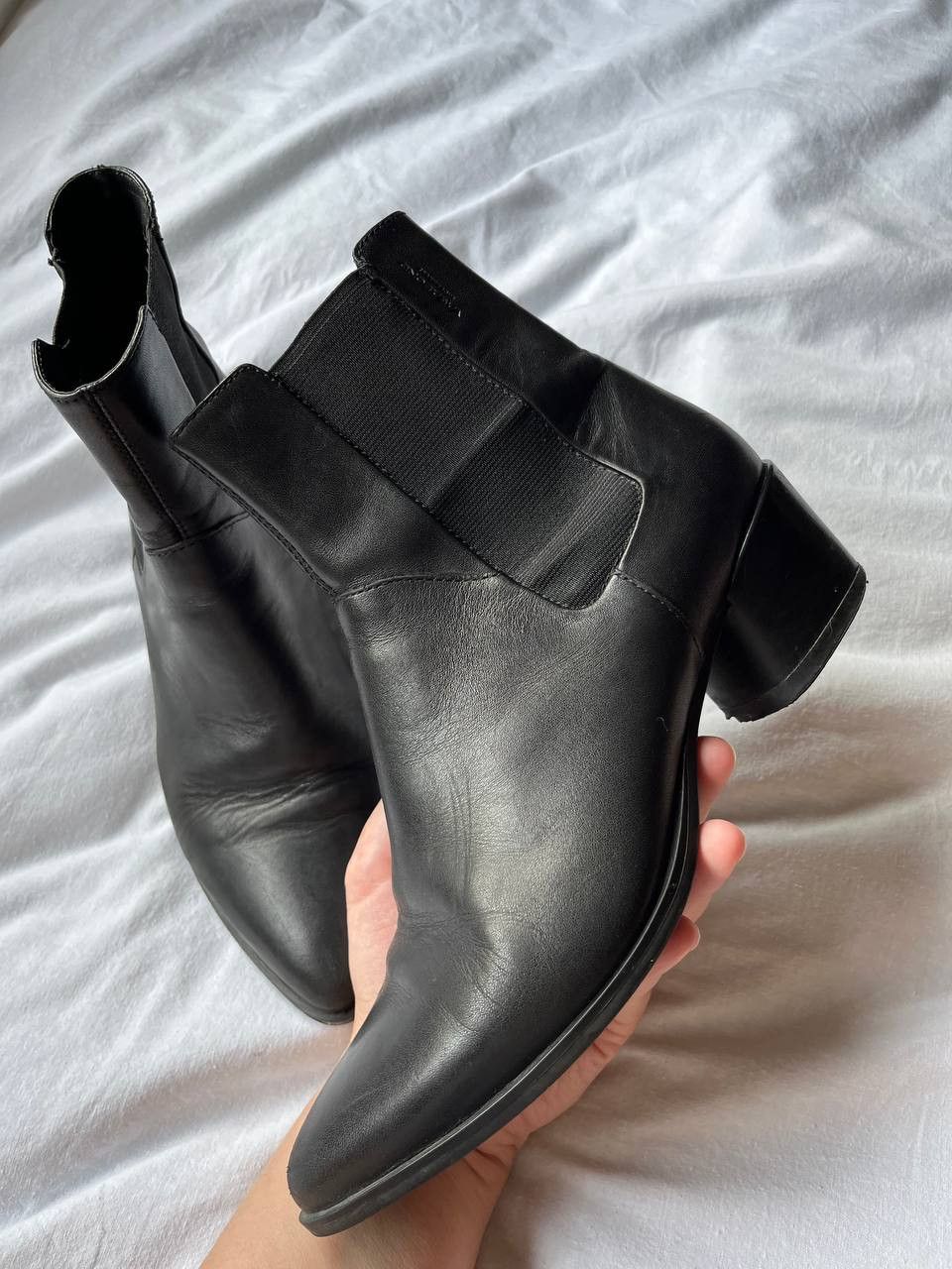 Vagabond Vagabond women's black leather chelsea boots on heels Size US 7 / IT 37 - 5 Thumbnail