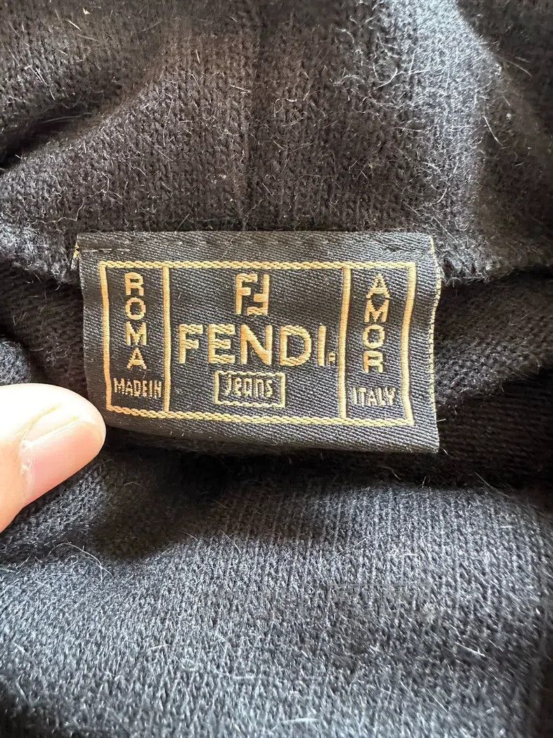 Fendi Fendi Rhinestone Logo Women's Black Knitted Sweater Size M / US 6-8 / IT 42-44 - 5 Thumbnail