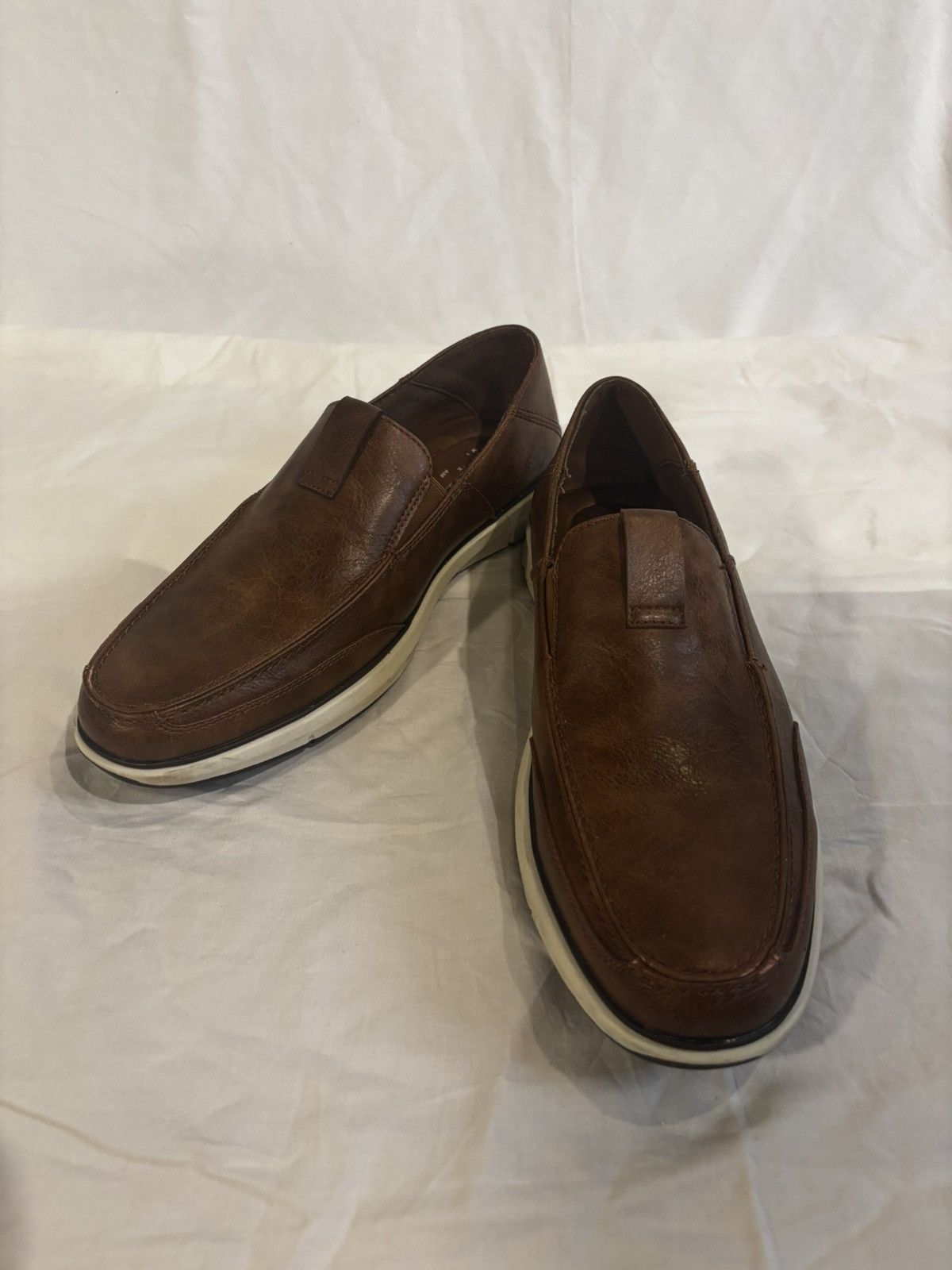 Van Heusen Van Heusen shoes.MF801 Size US 9 / EU 42 - 1 Thumbnail