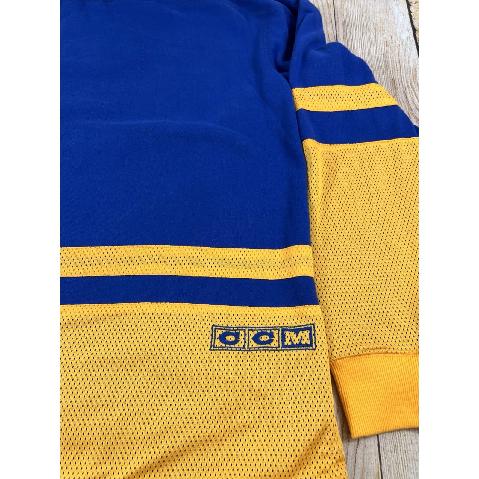 NHL NWT Men's NHL St. Louis Blues Hockey Lace Up Sweatshirt Pullover Size Small Size US S / EU 44-46 / 1 - 6 Thumbnail