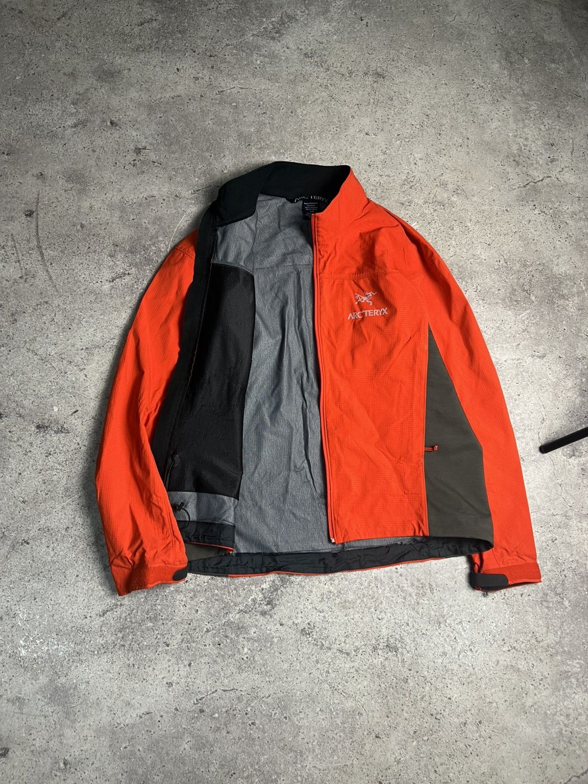 Arc'teryx Arcteryx Atom LT Size US L / EU 52-54 / 3 - 2 Thumbnail