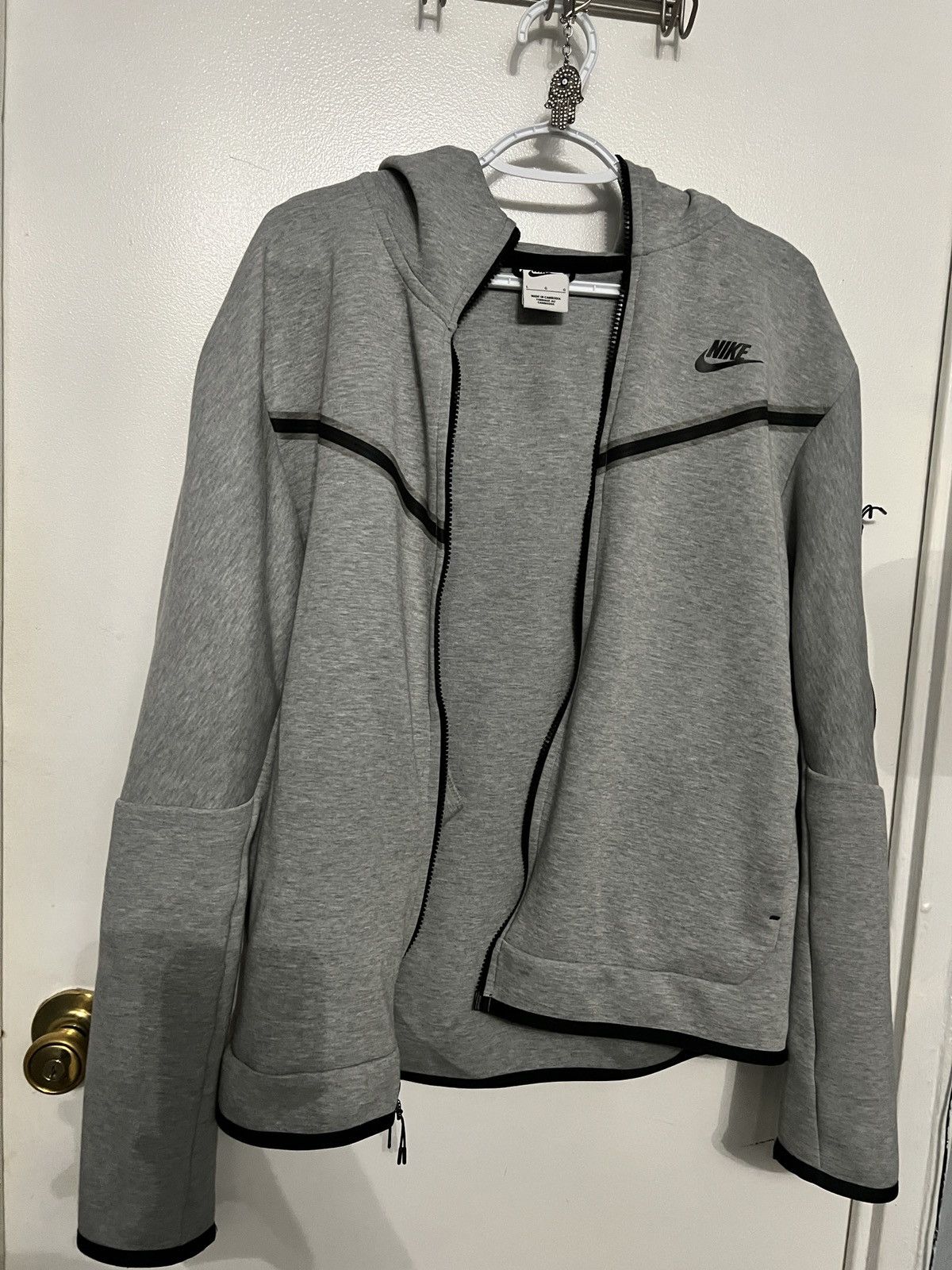 Nike XL Gray Nike tech Sweatpants + L Nike Tech Hoodie Size US 36 / EU 52 - 4 Thumbnail