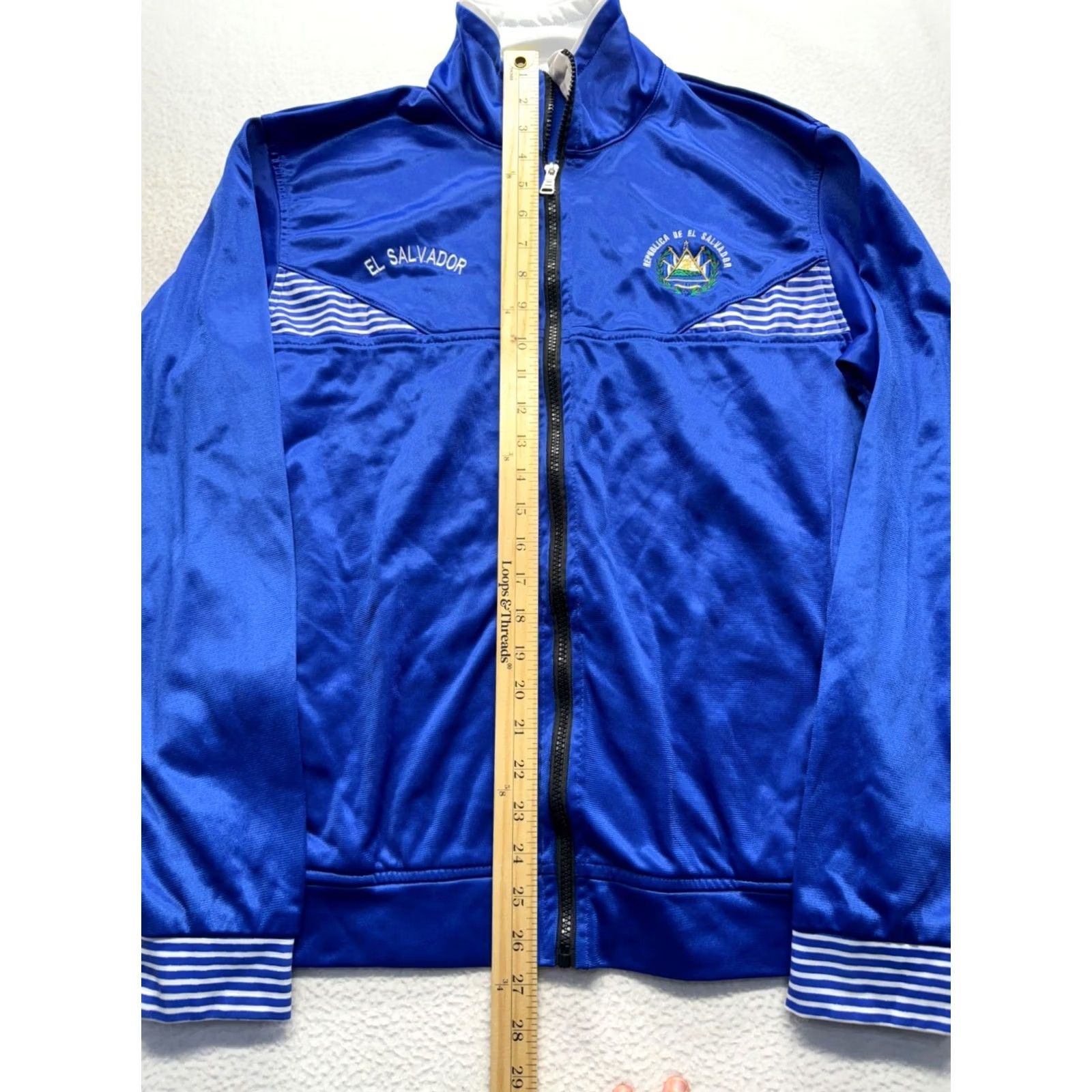 Vintage VINTAGE Men’s El Salvador Sport Jacket Windbreaker Large Blue Mens Size US L / EU 52-54 / 3 - 7 Thumbnail