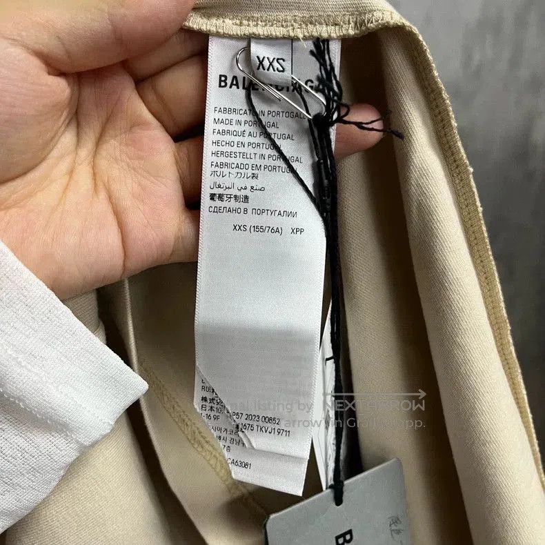 Balenciaga Balenciaga Beige Logo Print Short Sleeve T-shirt. Size US XXS / EU 40 - 3 Thumbnail
