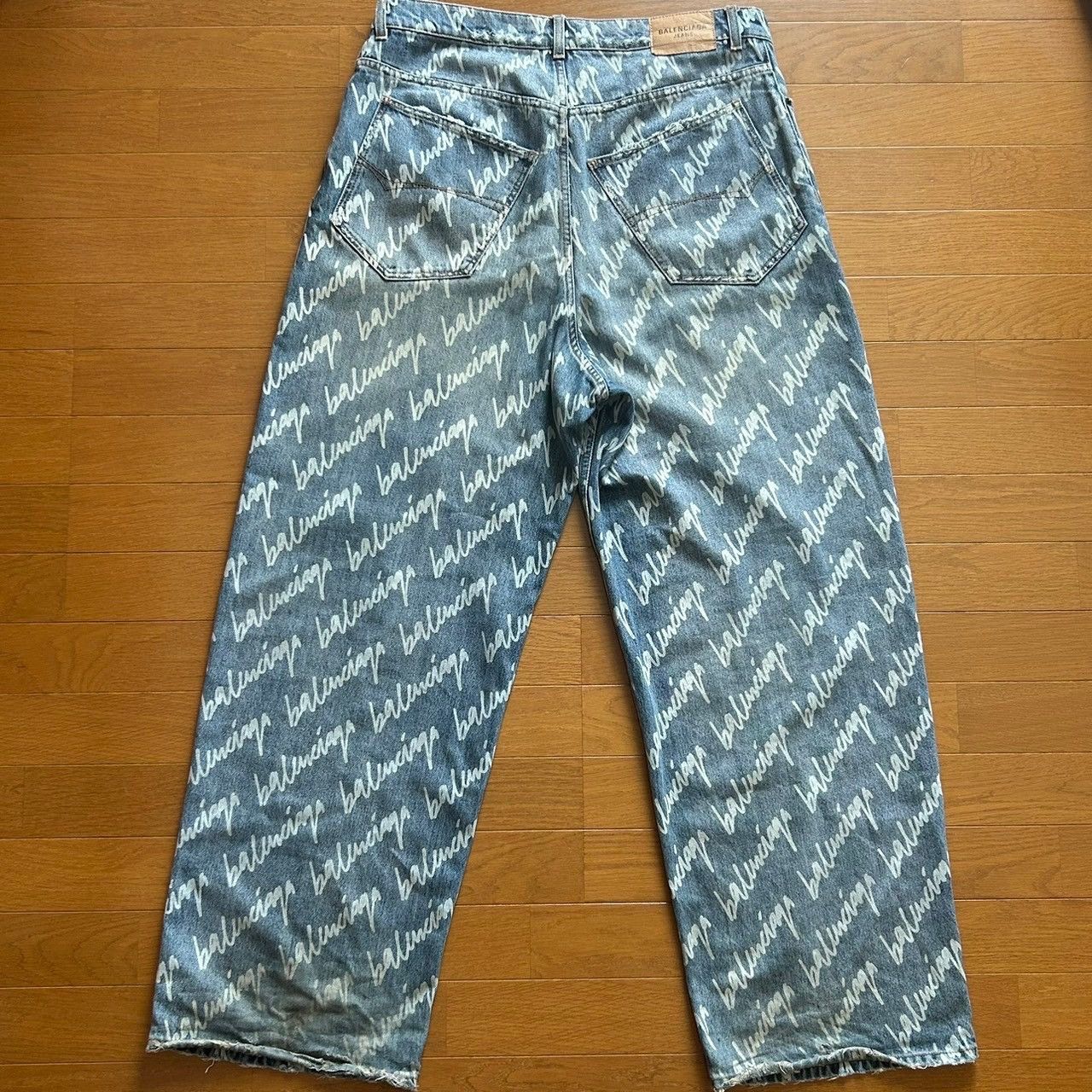 Balenciaga BALENCIAGA All Over Logo Baggy Jeans Size US 34 / EU 50 - 4 Thumbnail