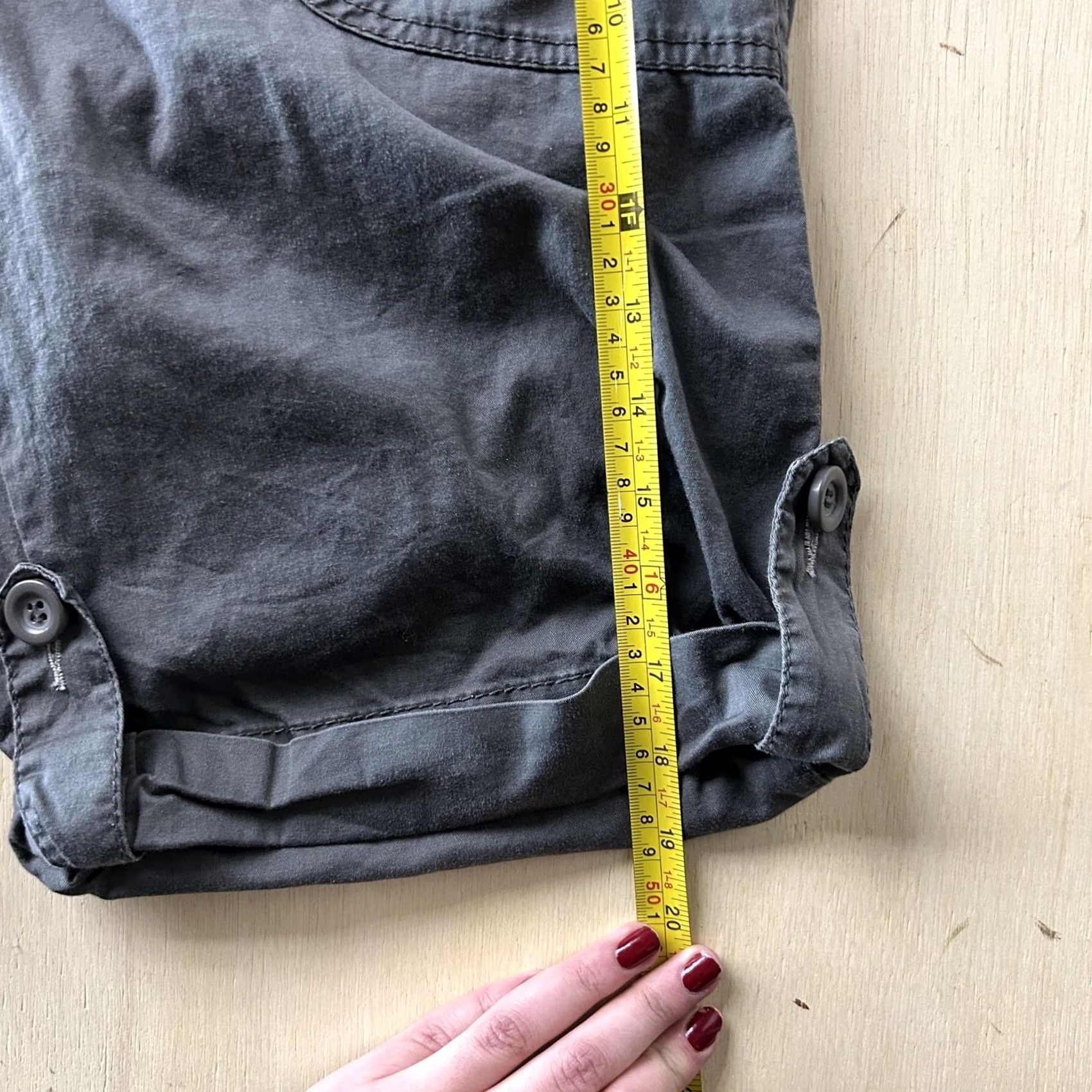 Vintage Paris Blues Shorts Womens 13 Gray Twill Cargo Pockets Casual Summer Size 34" / US 12 / IT 48 - 5 Thumbnail