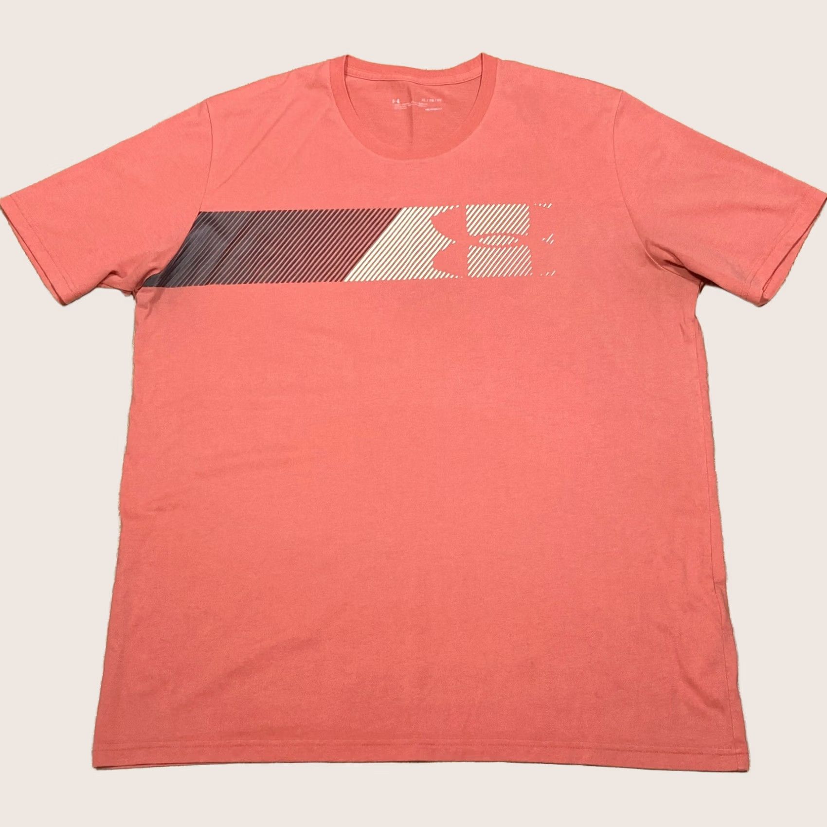 Under Armour Under Armour T Shirt XL Loose Short Sleeve Mens Top Size US XL / EU 56 / 4 - 1 Thumbnail