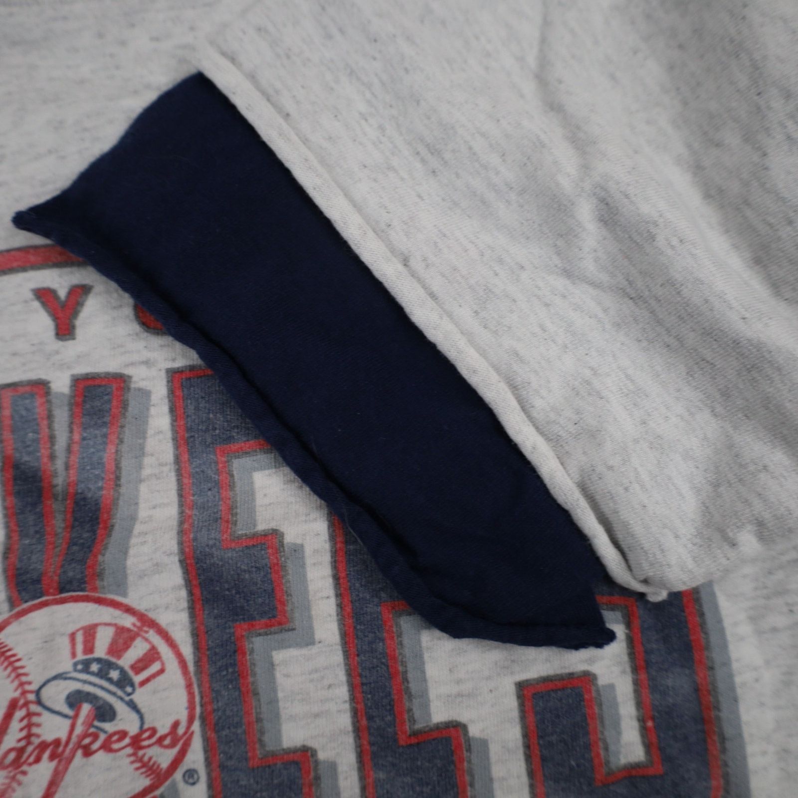 Salem Sportswear × Vintage VTG 90s Salem Sportswear New York Yankees Graphic T Shirt Size US M / EU 48-50 / 2 - 6 Thumbnail